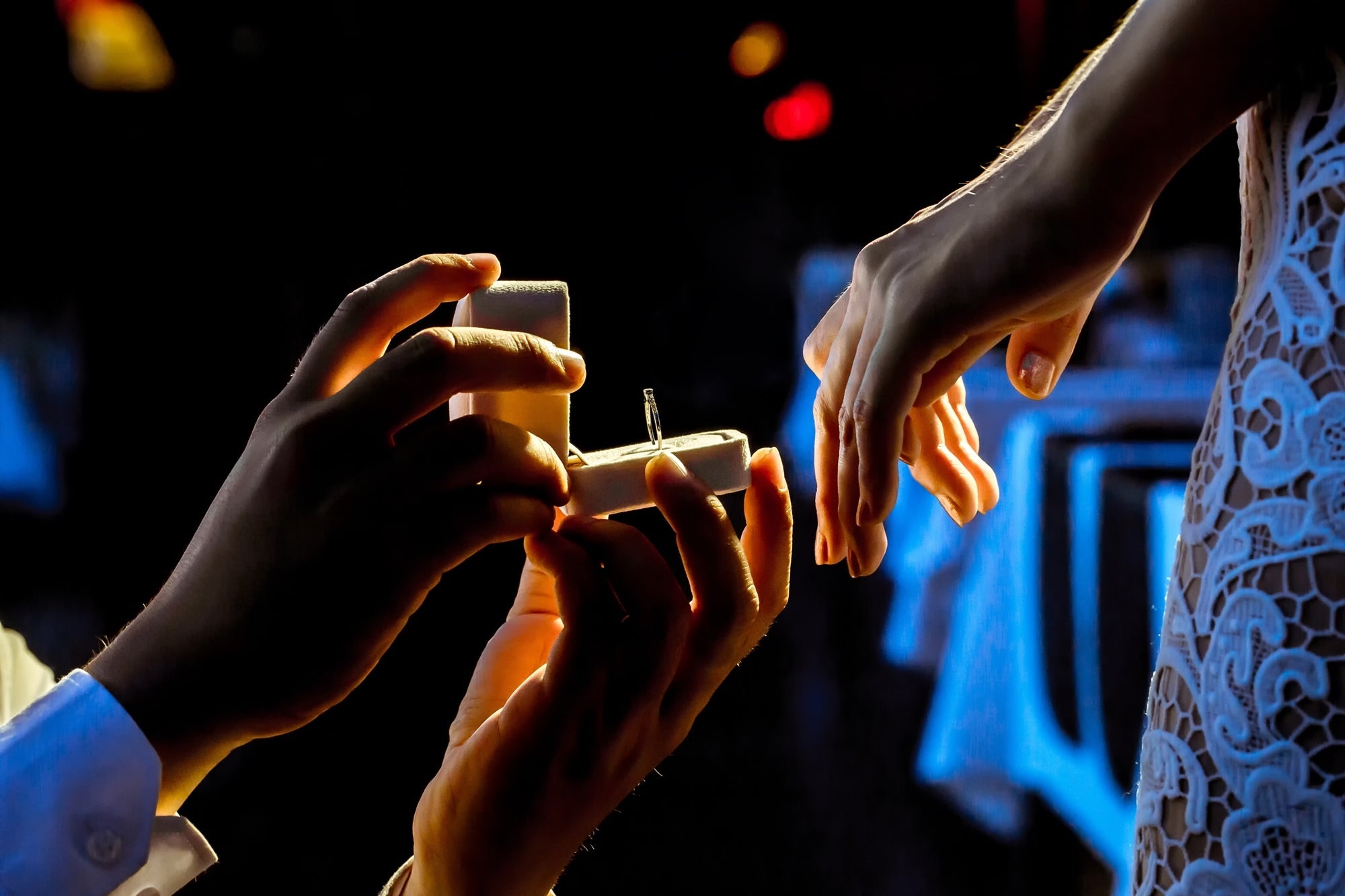 Ringe:Symbole der Liebe & der Verbundenheit.