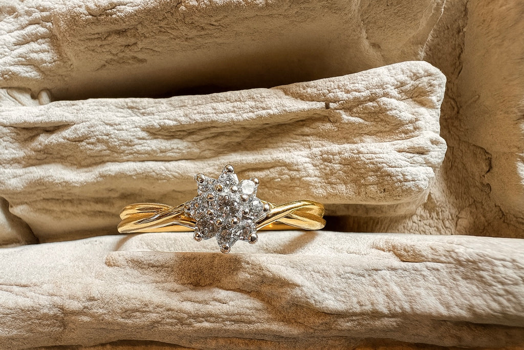 Luxus Diamantenring / Verlobungsring „Flower“  – 585er Gold - Nr. 55,5 (15,5)