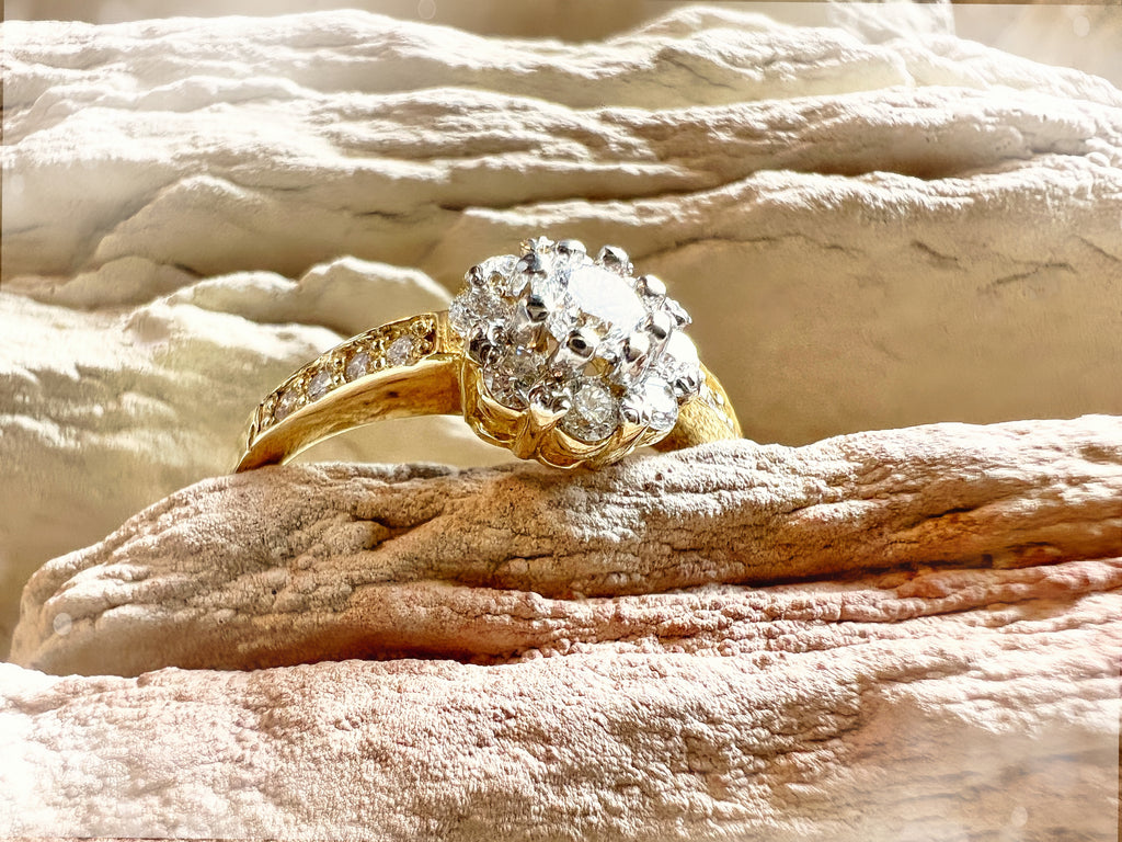 Luxus Diamondring / Verlobungsring „Flower-Power“  – 585er Gold - Nr. 53 (13)