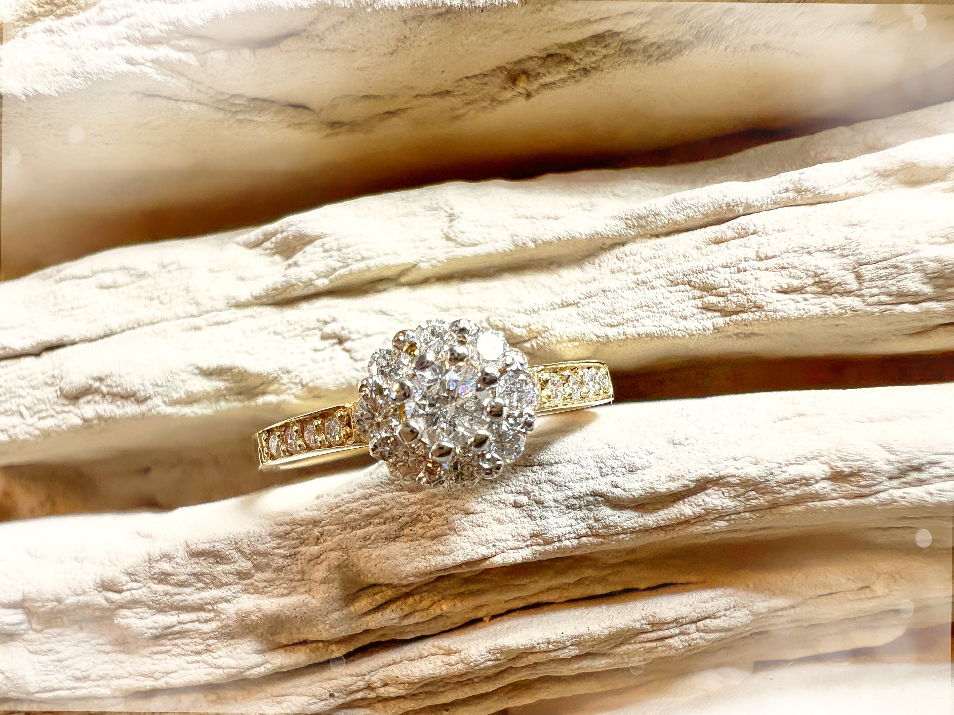 Luxus Diamondring / Verlobungsring „Flower-Power“  – 585er Gold - Nr. 53 (13)