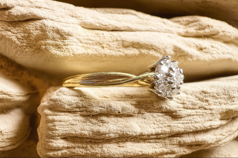 Luxus Diamantenring / Verlobungsring „Flower“  – 585er Gold - Nr. 55,5 (15,5)