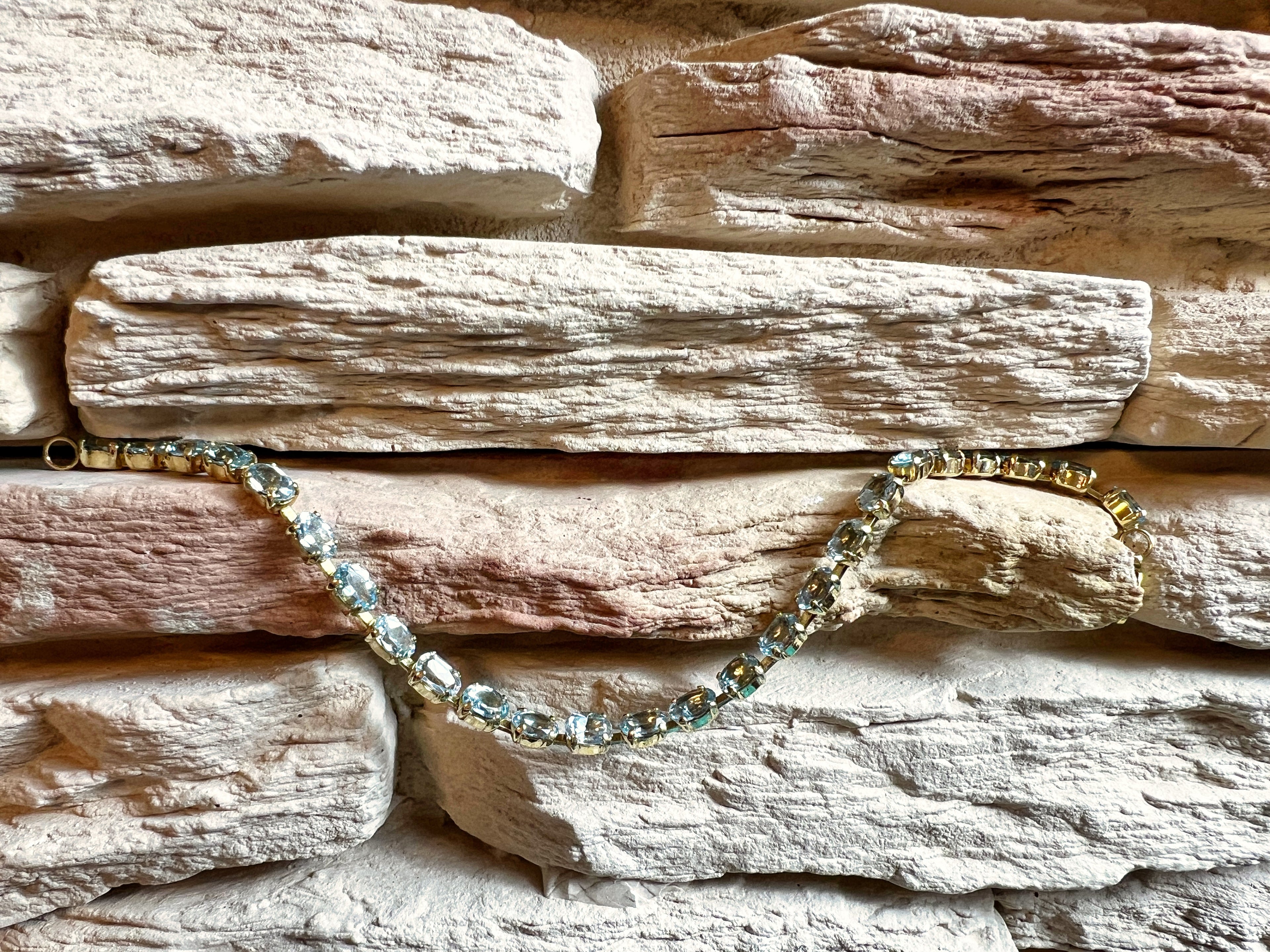 Edeltopas-Armband aus 333er Gold – Hellblau - Länge 19,5 cm