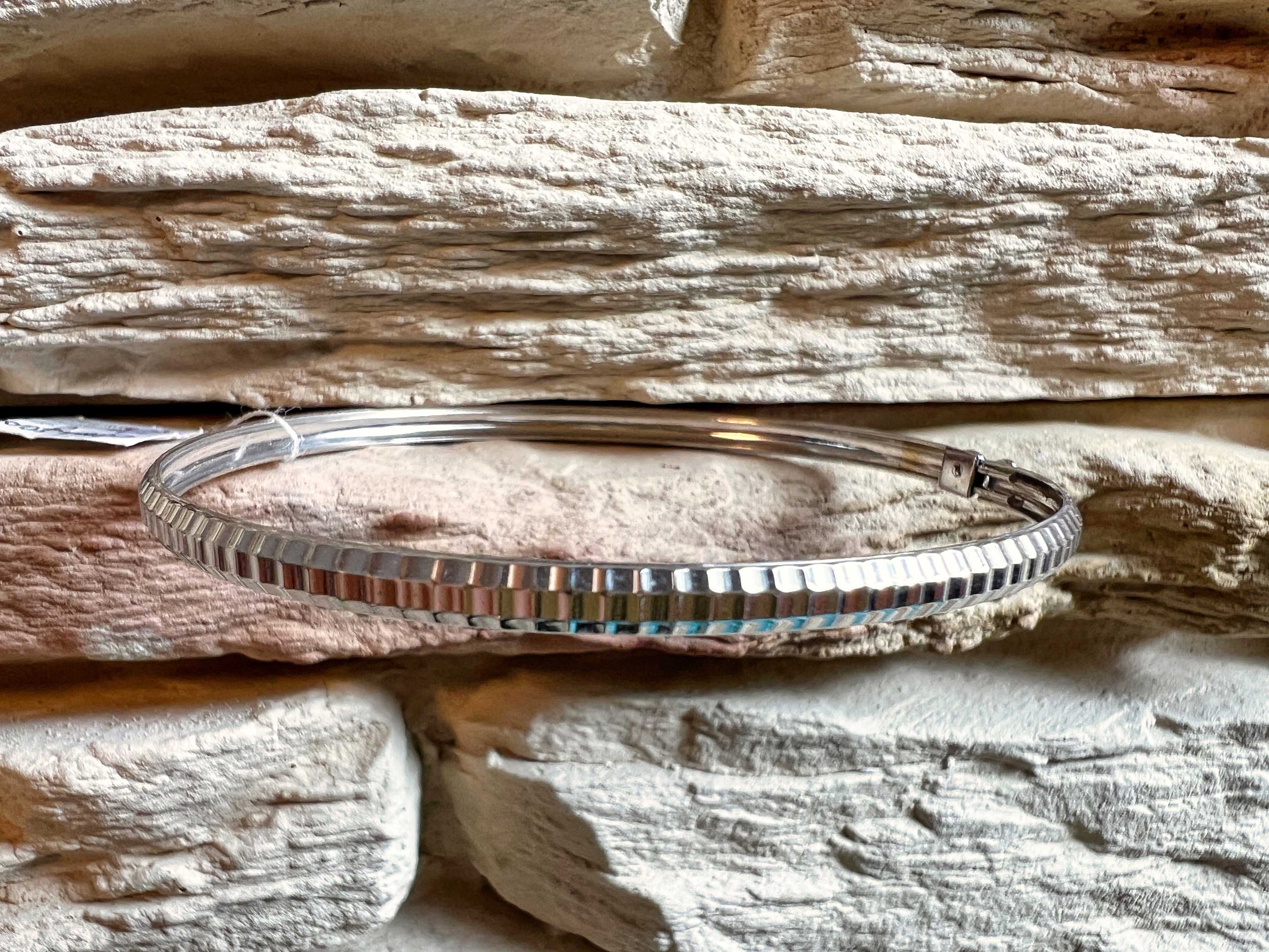 Armreif/Armspange aus 333er Weißgold – Klassisch - UNIKAT