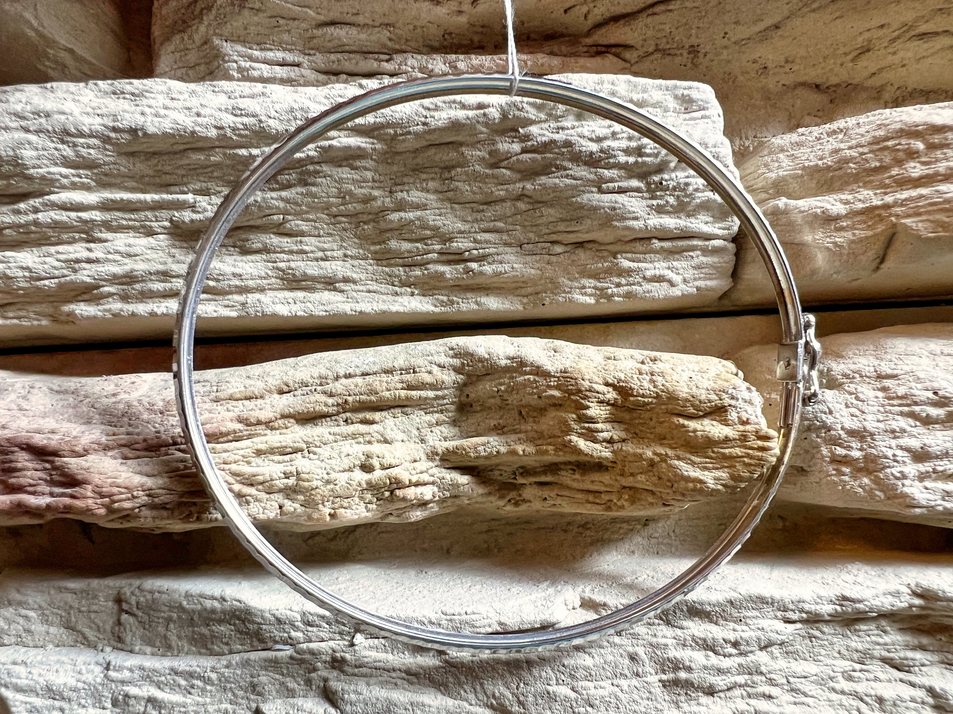 Armreif/Armspange aus 333er Weißgold – Klassisch - UNIKAT