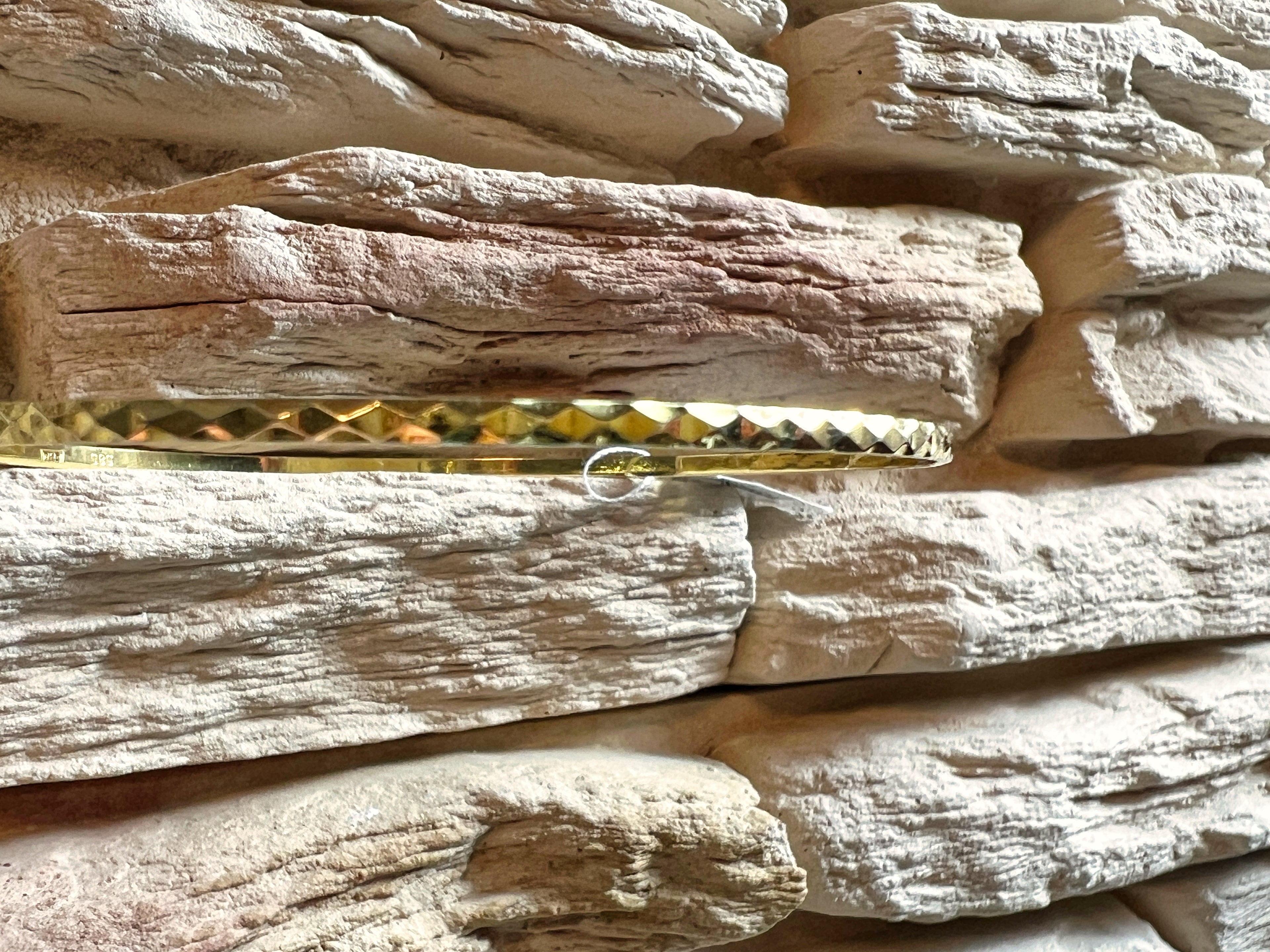 Schlüpfreif aus 585er Gold - Zeitlose Eleganz - Durchmesser: 6,5 cm - UNIKAT