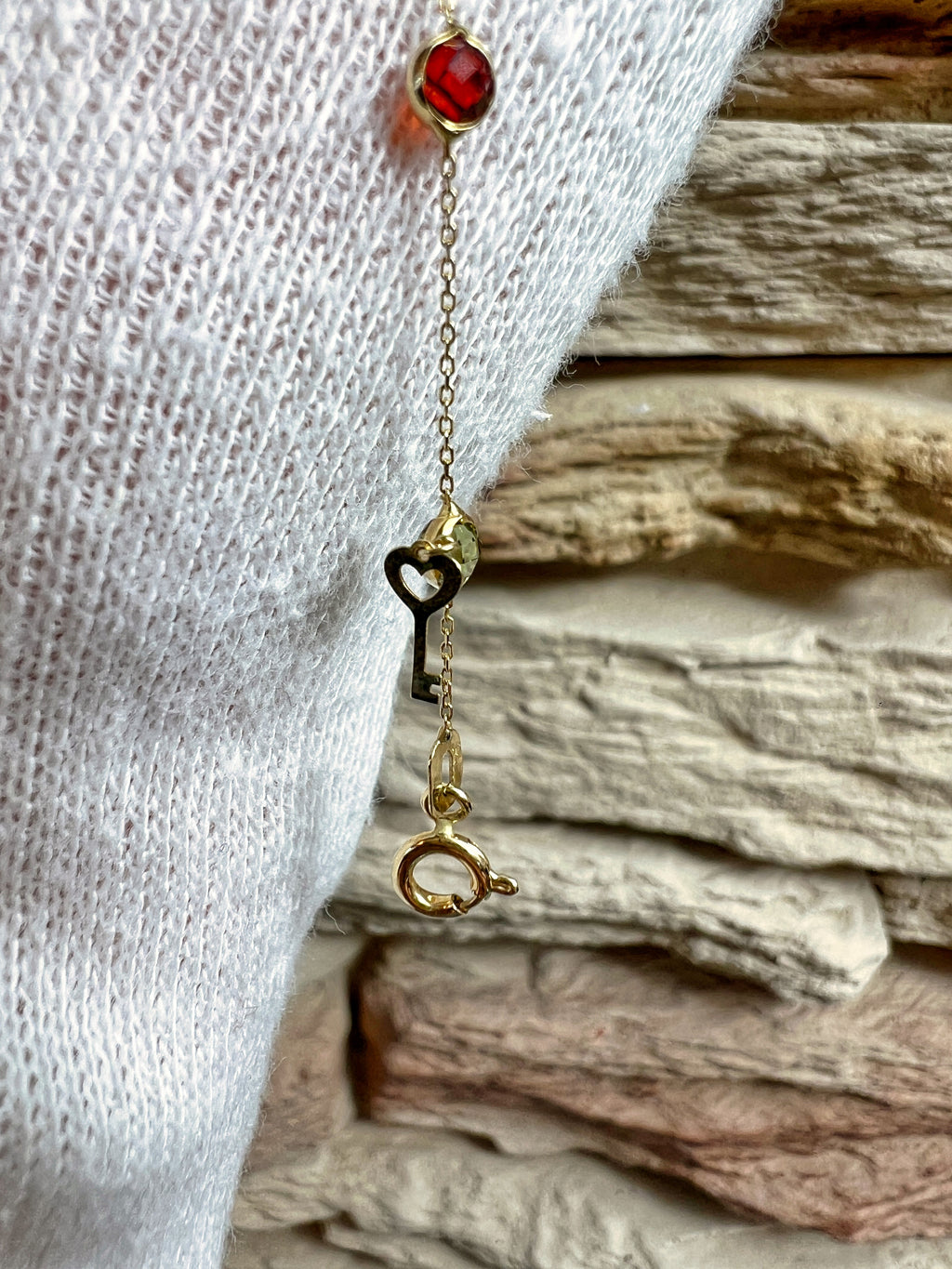 Feines Goldarmband aus 585er Gold - bunte Zirkonia-Anhänger - 17+18,5 cm