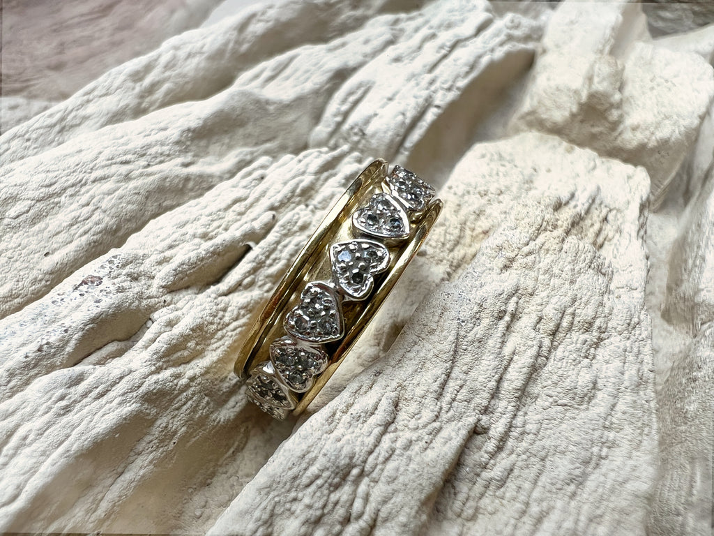 Second-Hand Goldring mit Herz-Diamanten – 750 Gold | 0,38 ct | 7,1 g