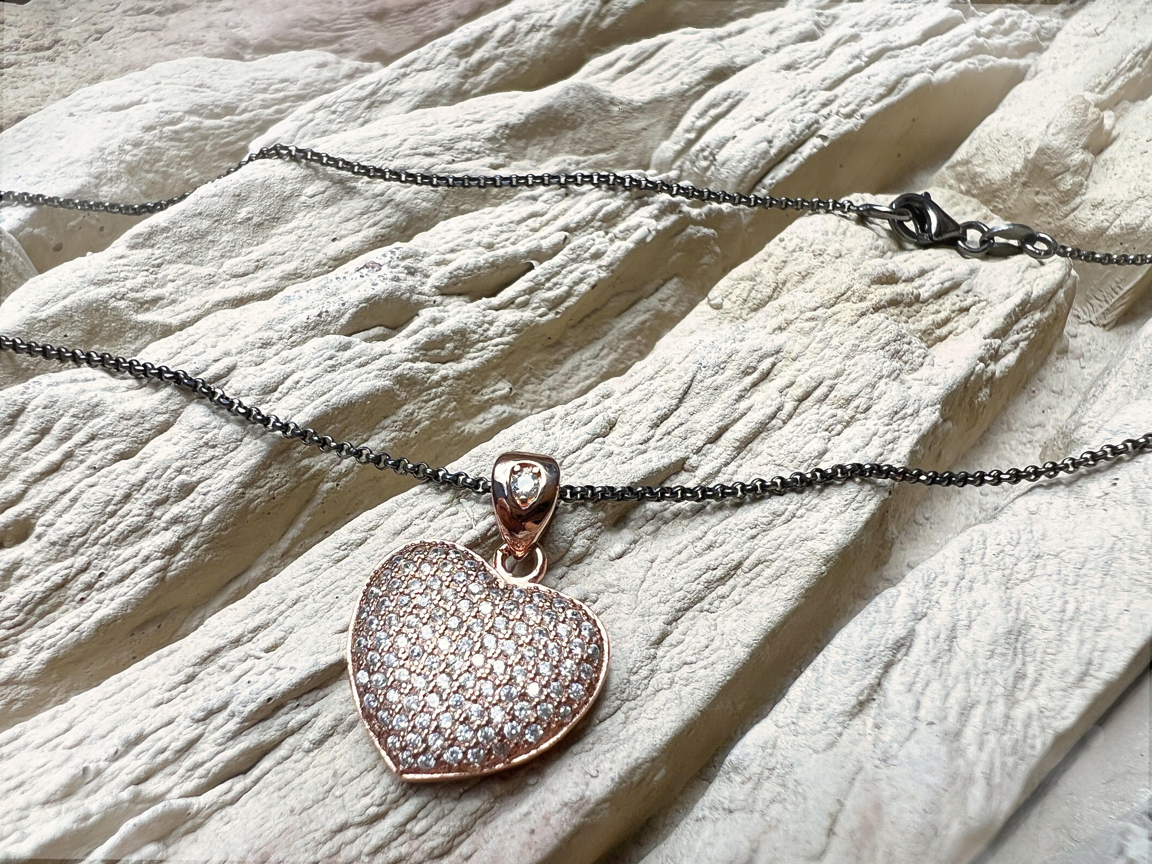 Herzkette 925er Sterling Silber - Roségold - funkelnde Zirkonia in Pavéfassung