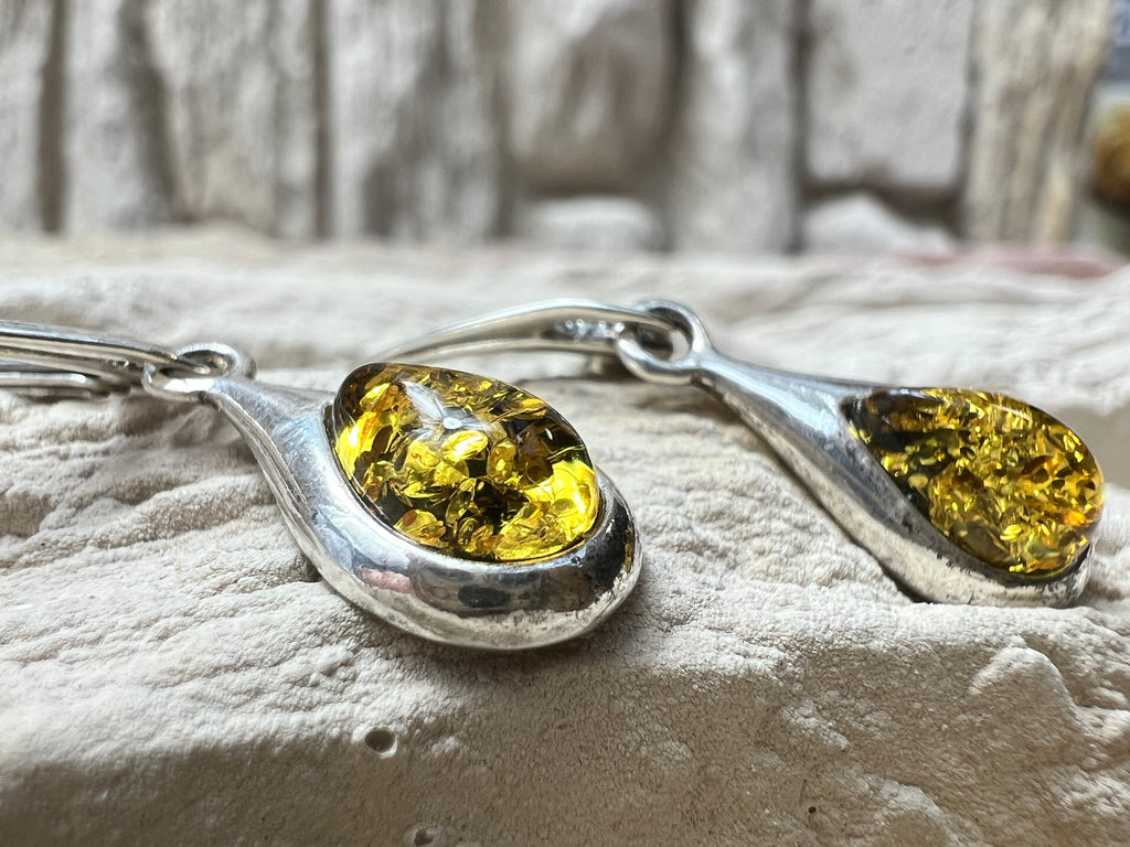 925er Sterling Silber Ohrringe Tropfen - grüner Naturbernstein - UNIKAT