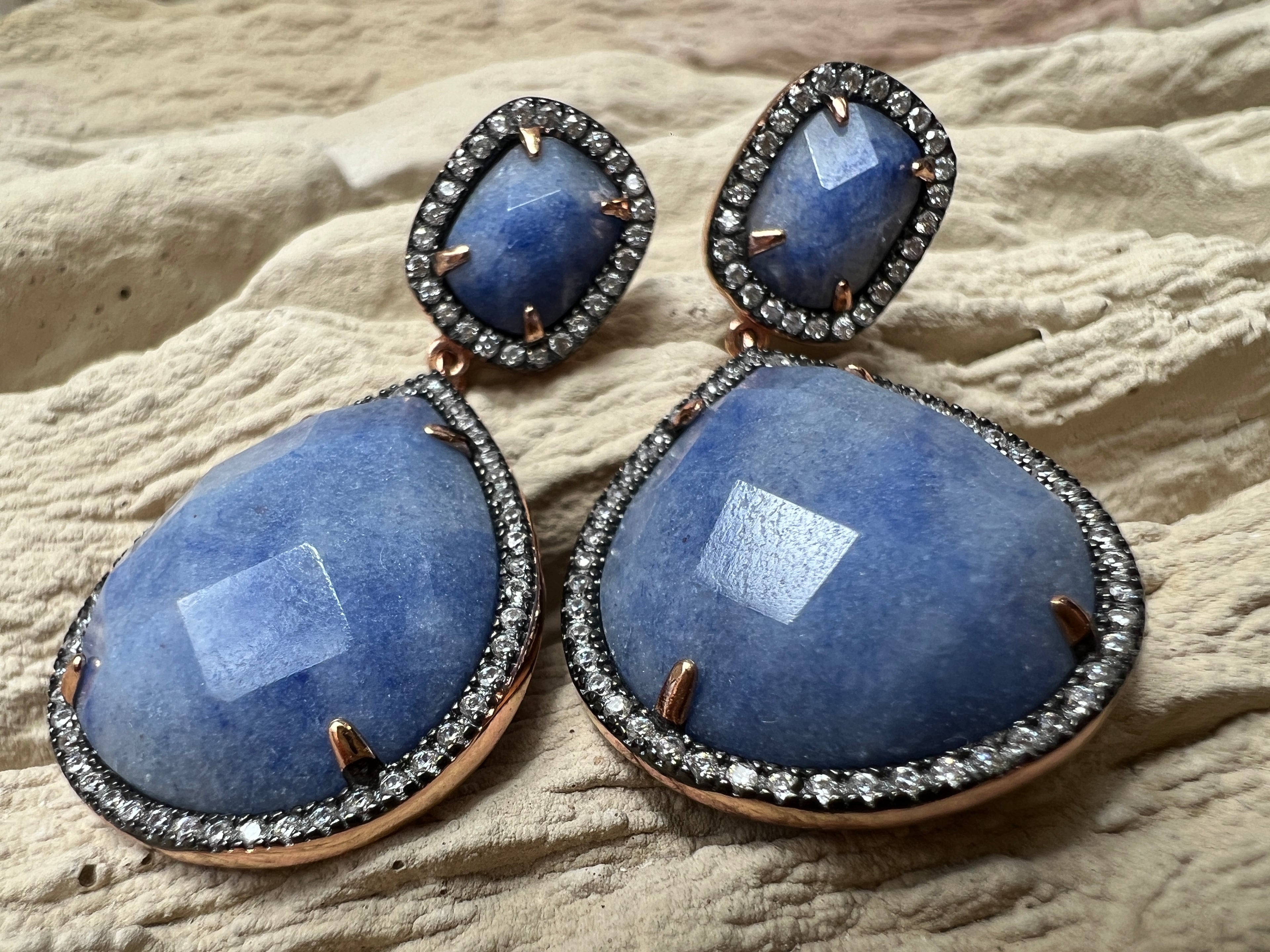 Rosé-vergoldete 925er Sterling Silber Ohrhänger - edler Sodalith- UNIKAT