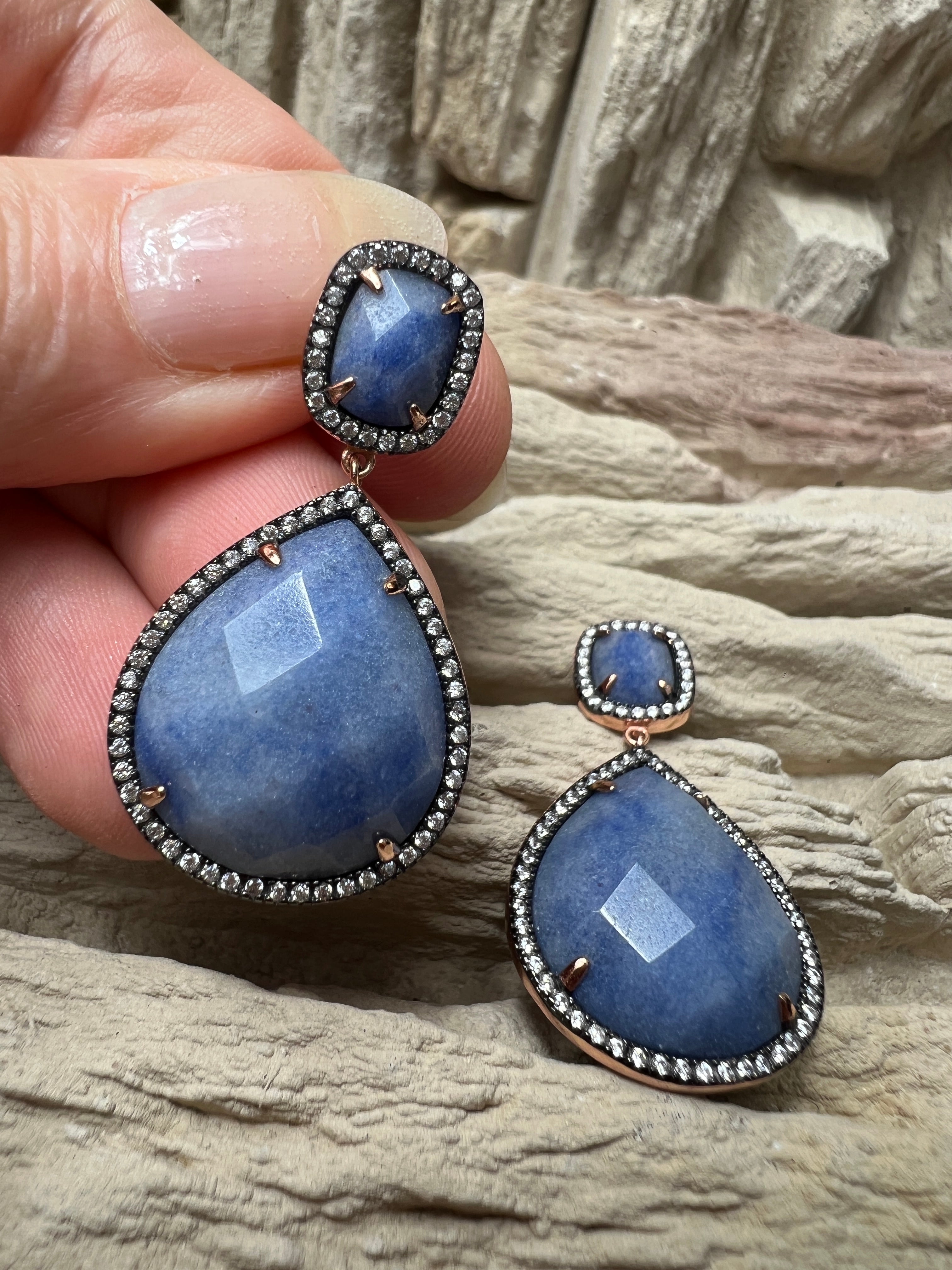 Rosé-vergoldete 925er Sterling Silber Ohrhänger - edler Sodalith- UNIKAT