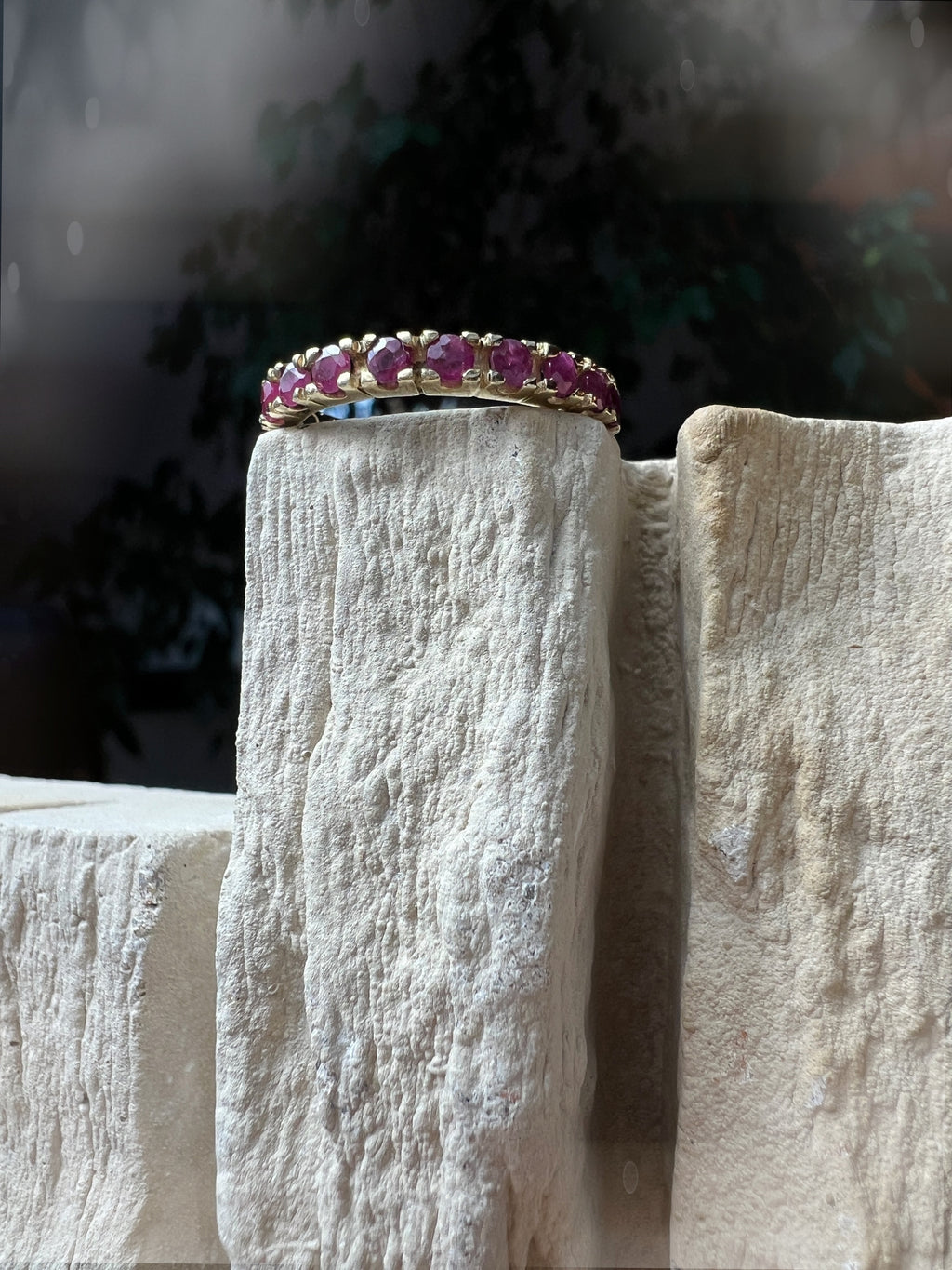 Memory-Ring aus 333er Gold mit funkelnden Rubinen – Nr. 54 (14)