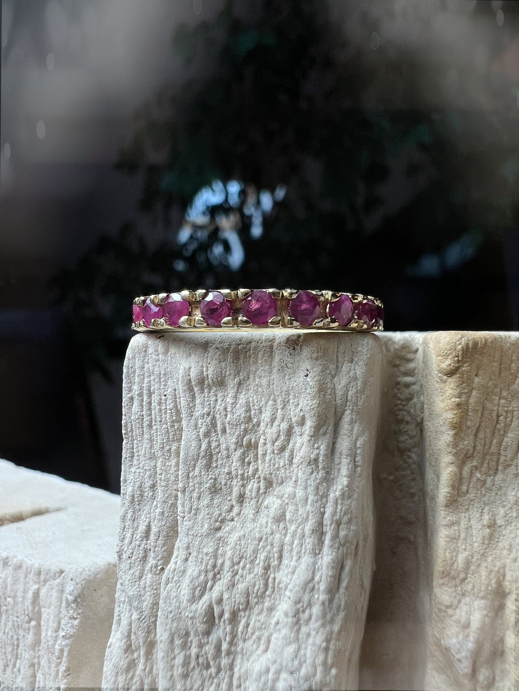 Memory-Ring aus 333er Gold mit funkelnden Rubinen – Nr. 54 (14)