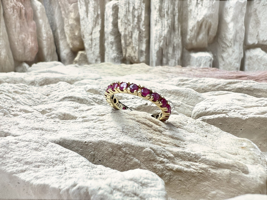 Memory-Ring aus 333er Gold mit funkelnden Rubinen – Nr. 54 (14)