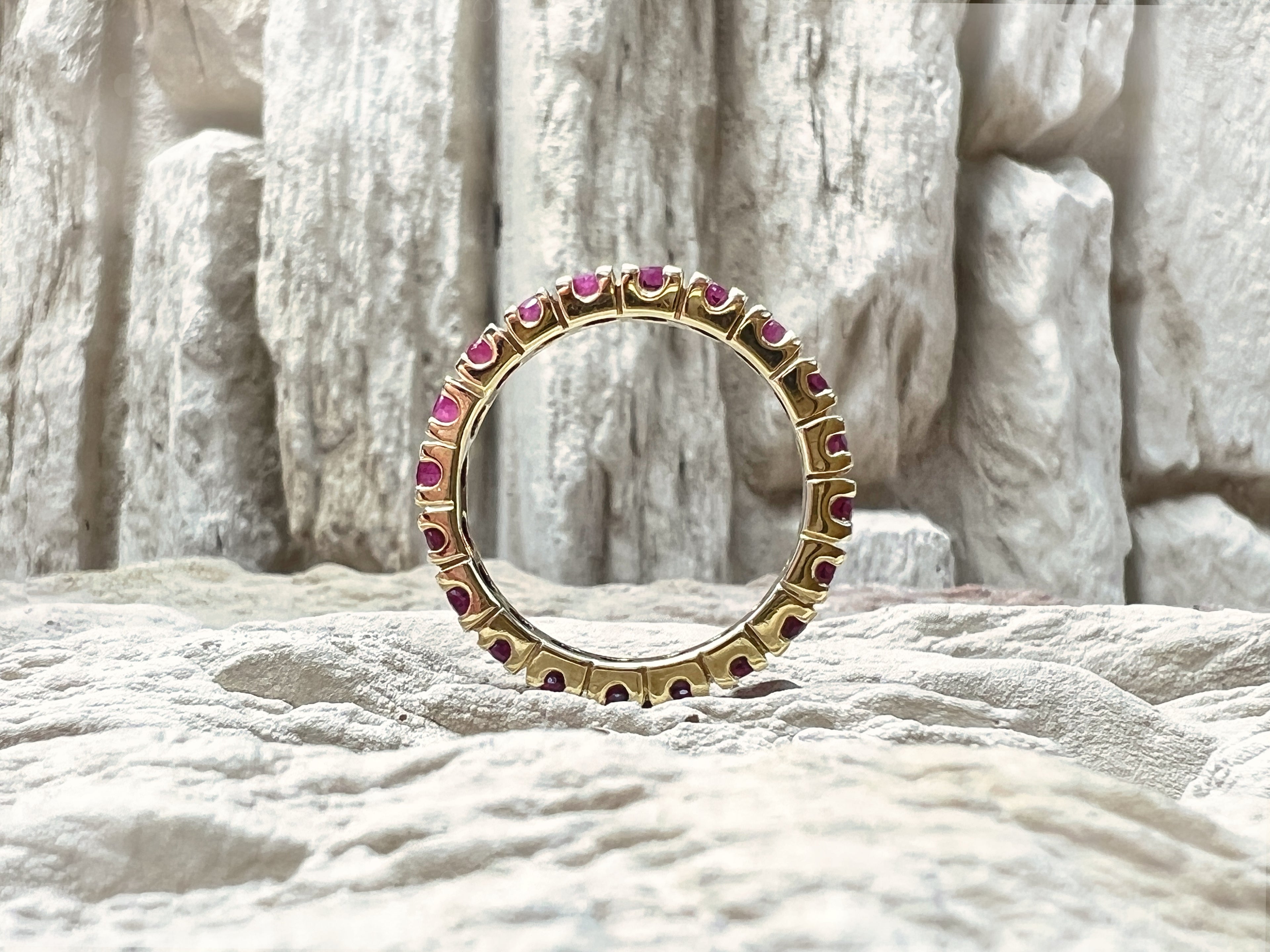 Memory-Ring aus 333er Gold mit funkelnden Rubinen – Nr. 54 (14)