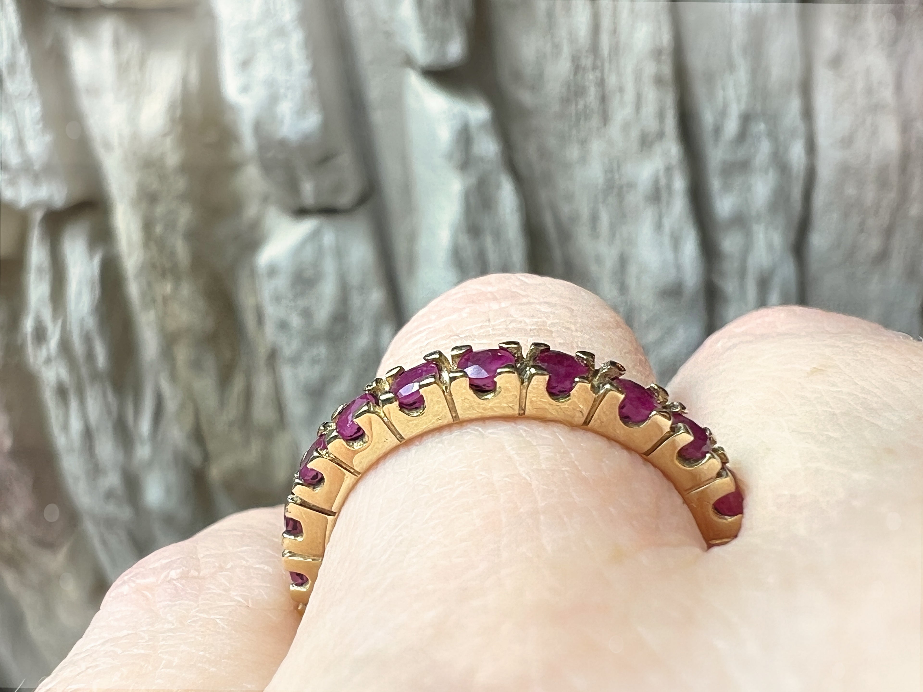 Memory-Ring aus 333er Gold mit funkelnden Rubinen – Nr. 54 (14)