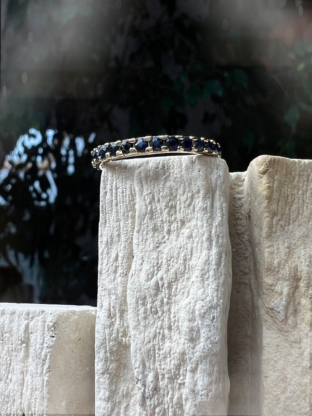 Memory-Ring aus 585er Gold mit funkelnden Saphiren – Nr. 59 (19)