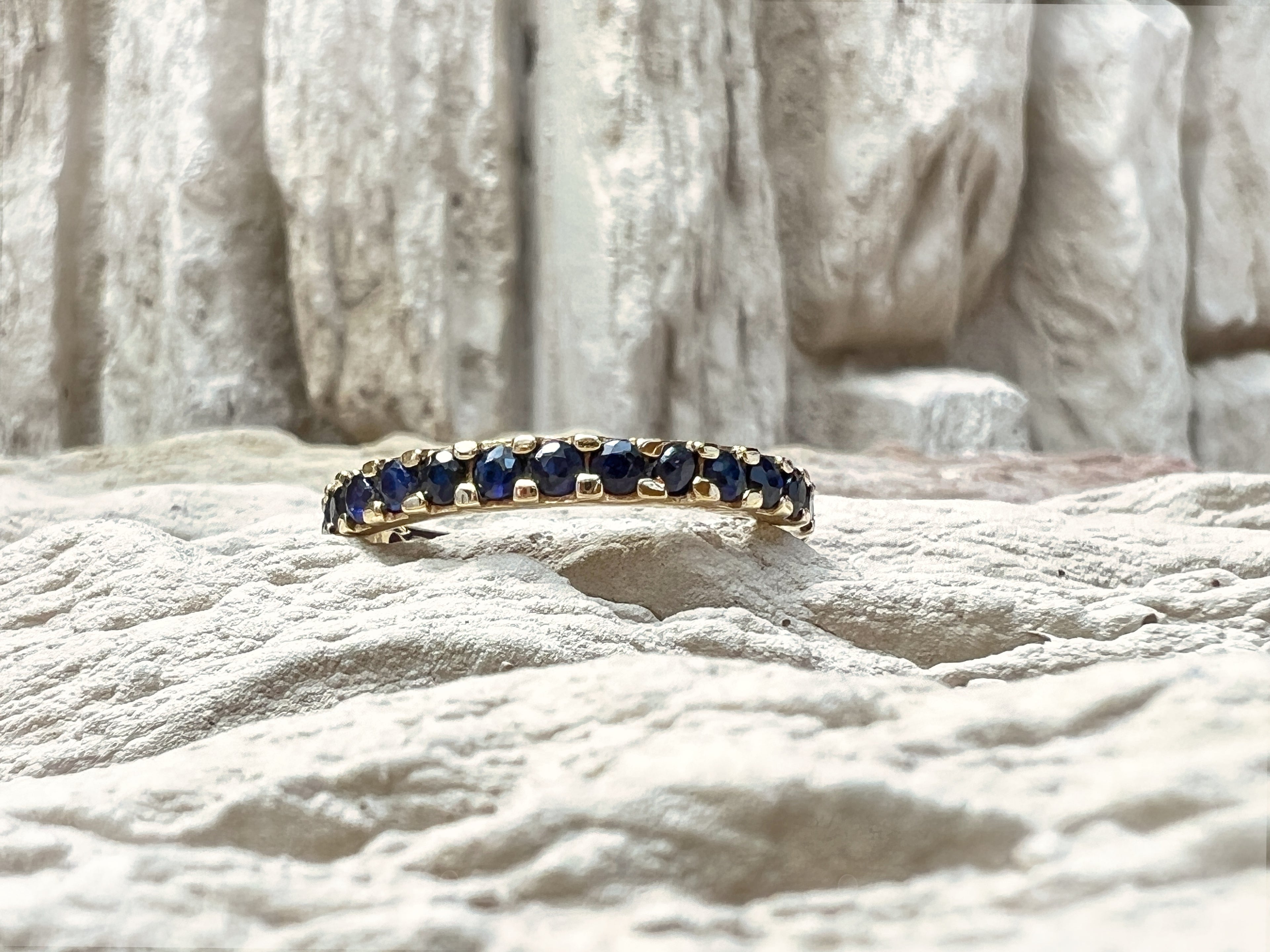 Memory-Ring aus 585er Gold mit funkelnden Saphiren – Nr. 59 (19)