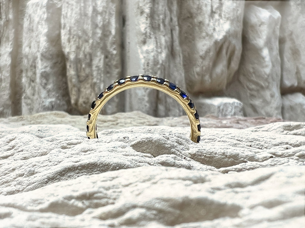 Memory-Ring aus 585er Gold mit funkelnden Saphiren – Nr. 59 (19)