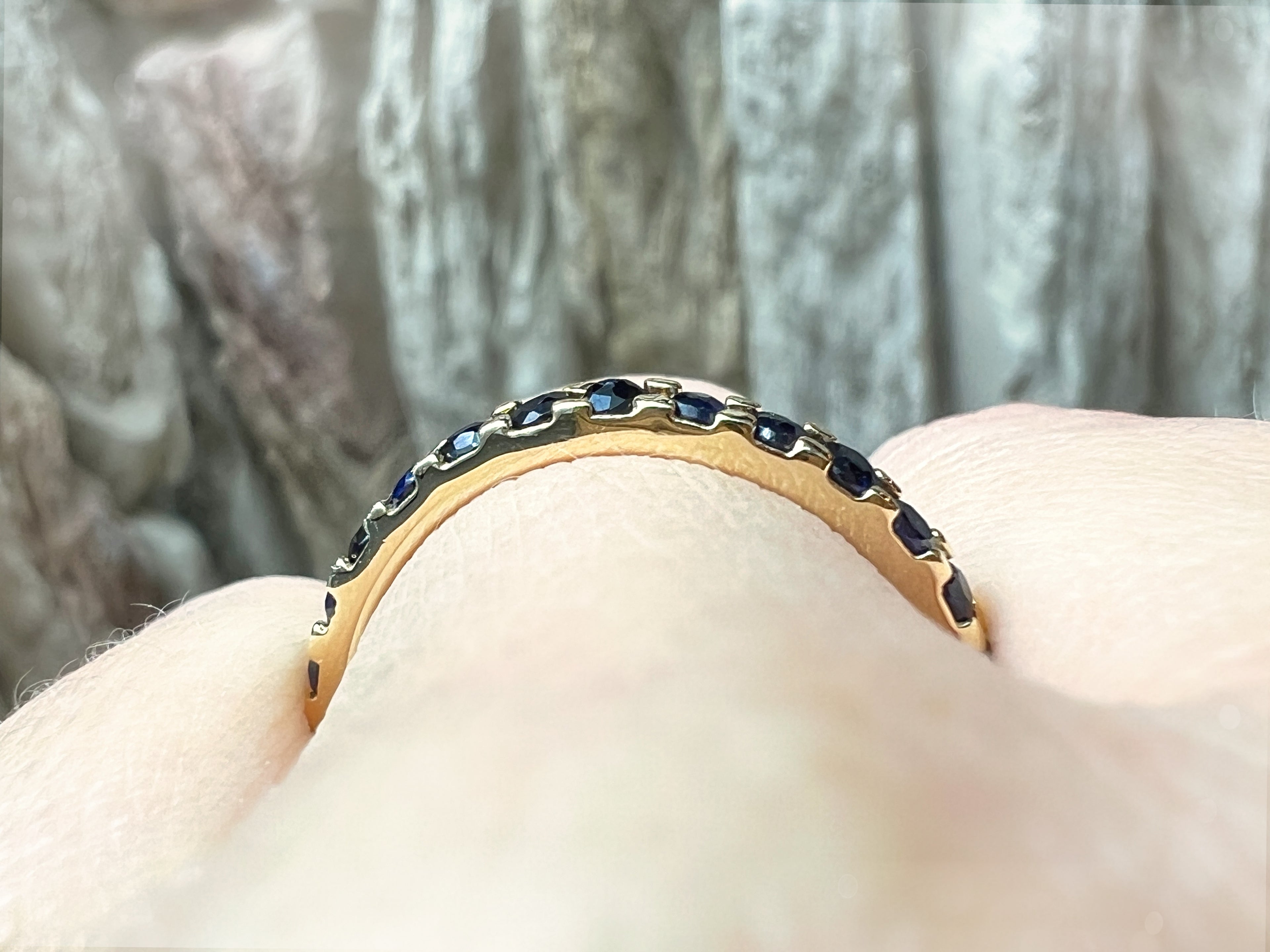 Memory-Ring aus 585er Gold mit funkelnden Saphiren – Nr. 59 (19)