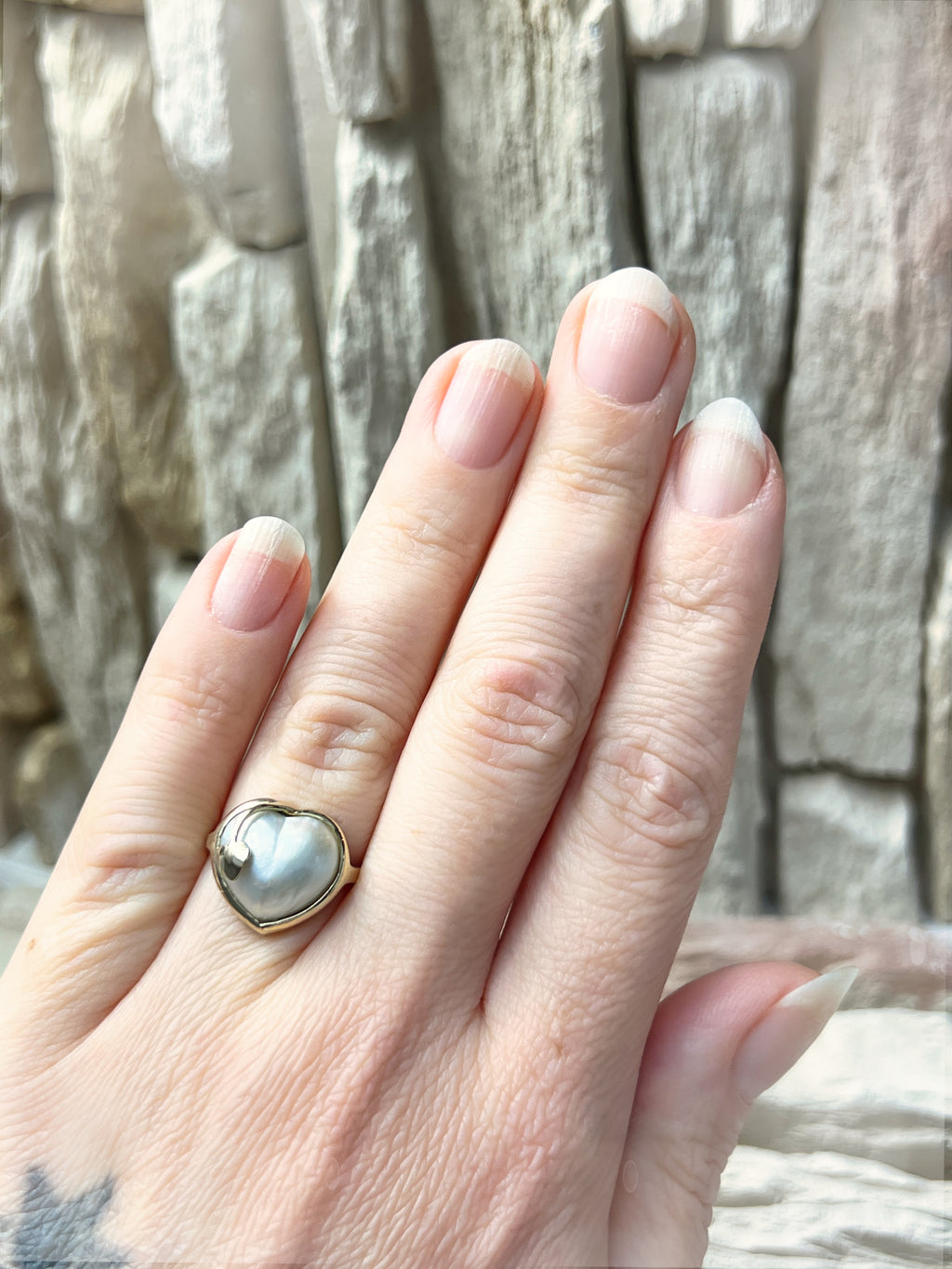 Herz-Ring aus 333er Gold mit schimmerndem Perlmutt – Nr. 53 (13)