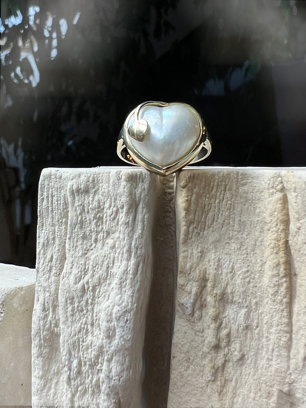 Herz-Ring aus 333er Gold mit schimmerndem Perlmutt – Nr. 53 (13)