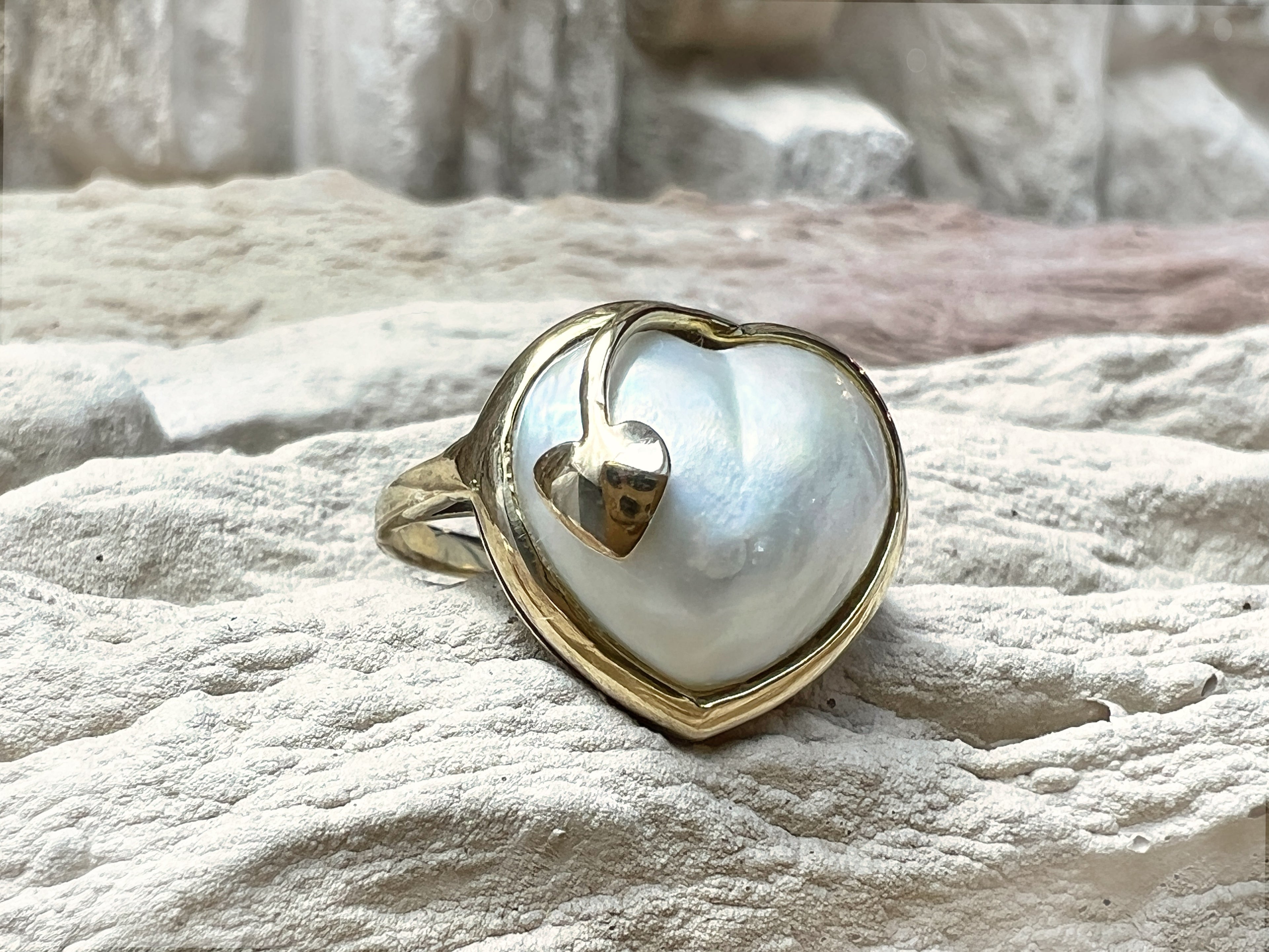 Herz-Ring aus 333er Gold mit schimmerndem Perlmutt – Nr. 53 (13)