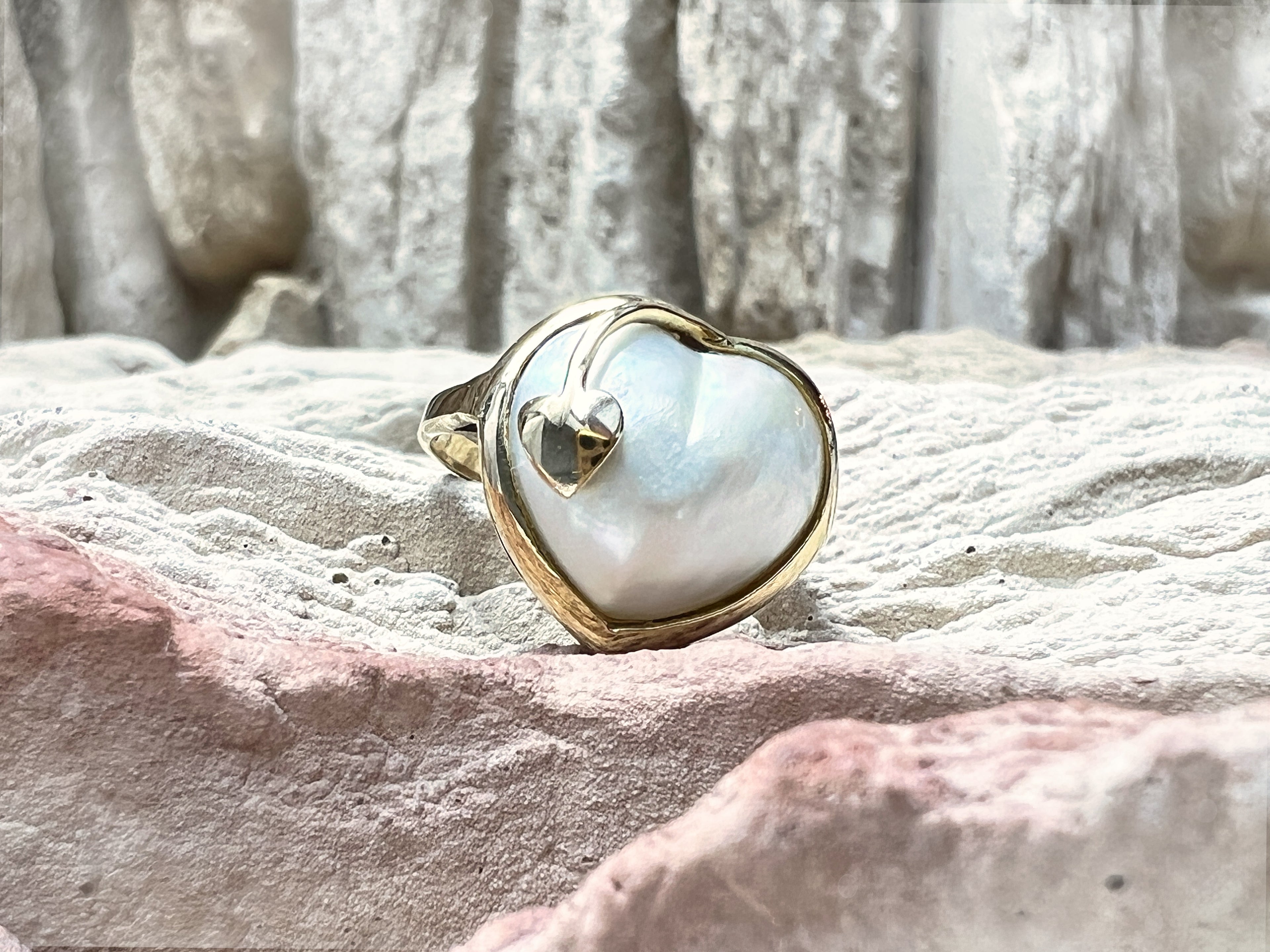 Herz-Ring aus 333er Gold mit schimmerndem Perlmutt – Nr. 53 (13)