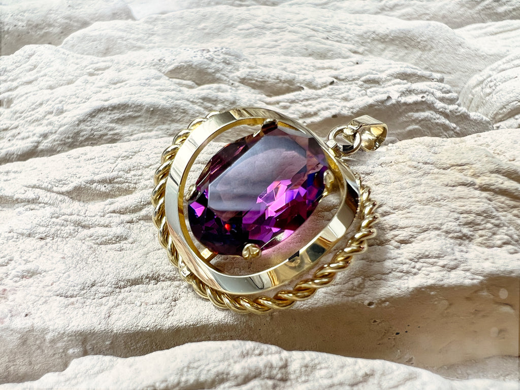 VINTAGE/MODERN Amethyst-Anhänger aus 333er Gold - Amethyst – Kraft, Eleganz & innere Ruhe
