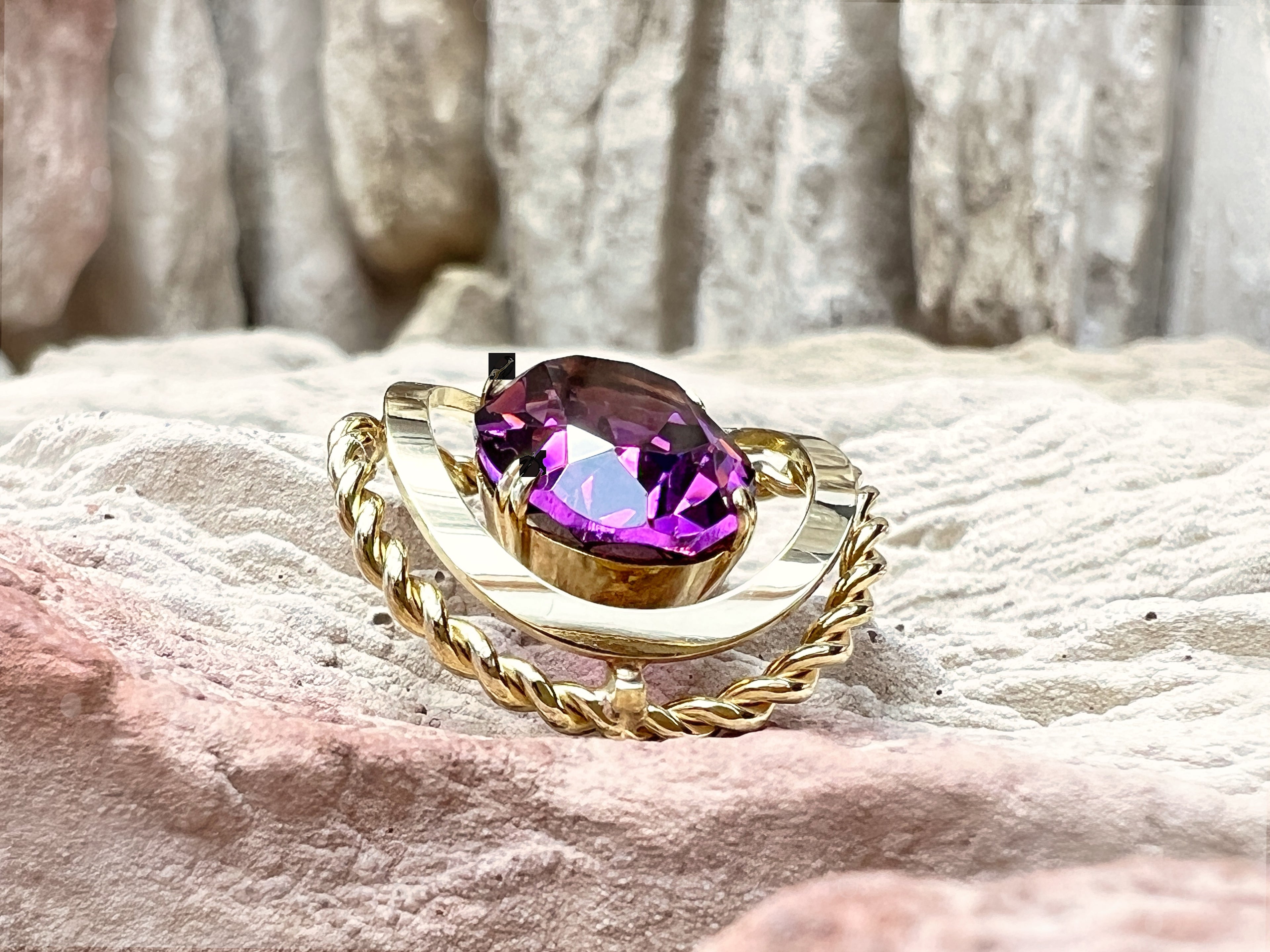 VINTAGE/MODERN Amethyst-Anhänger aus 333er Gold - Amethyst – Kraft, Eleganz & innere Ruhe