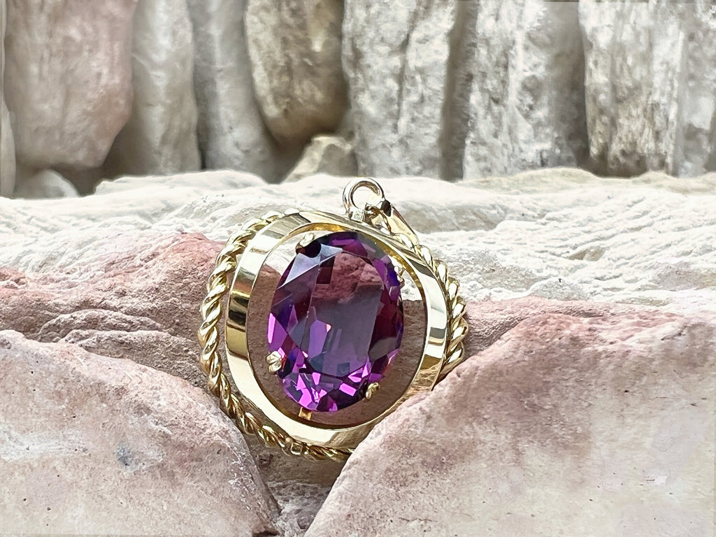 VINTAGE/MODERN Amethyst-Anhänger aus 333er Gold - Amethyst – Kraft, Eleganz & innere Ruhe