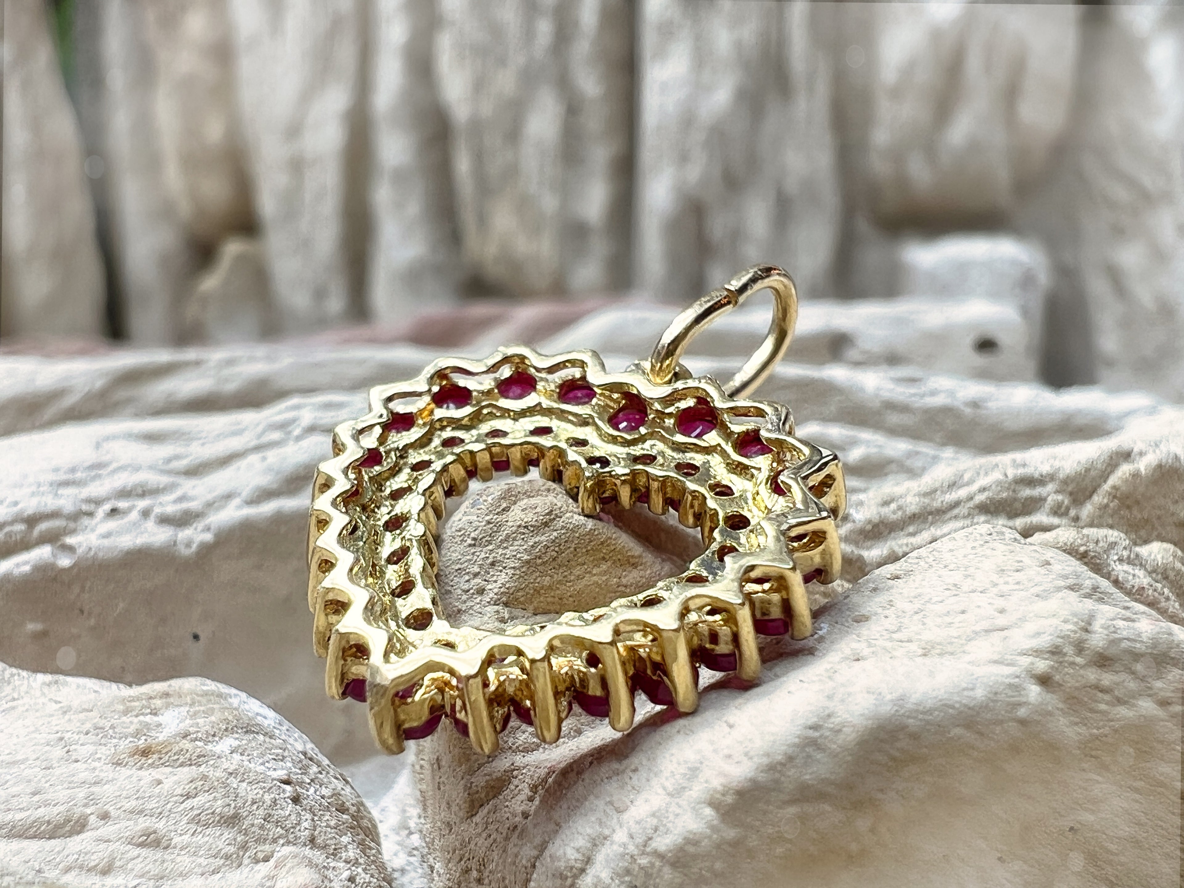 HERZ Anhänger  "Rubinlicht" – 750er Gold - Symbol der Liebe - UNIKAT