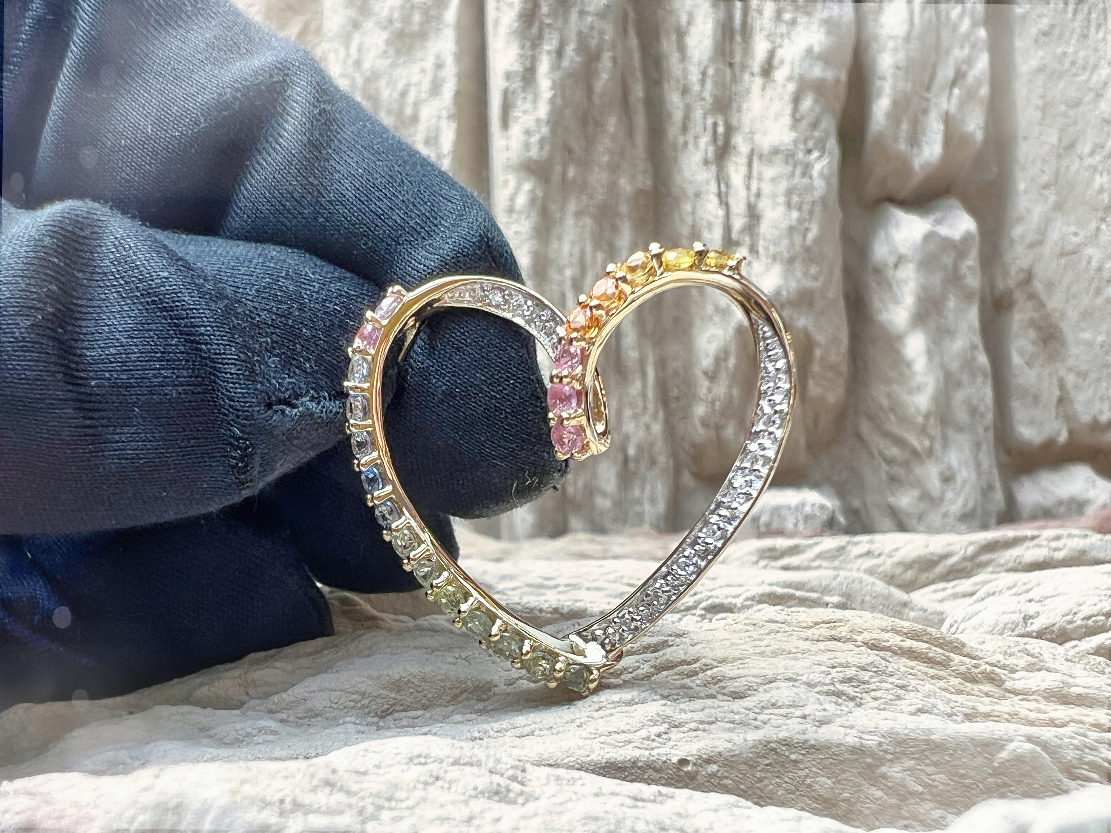 HERZ Anhänger aus 585er Gold - Diamanten & Edelsteine – Kraft, Eleganz, Liebe