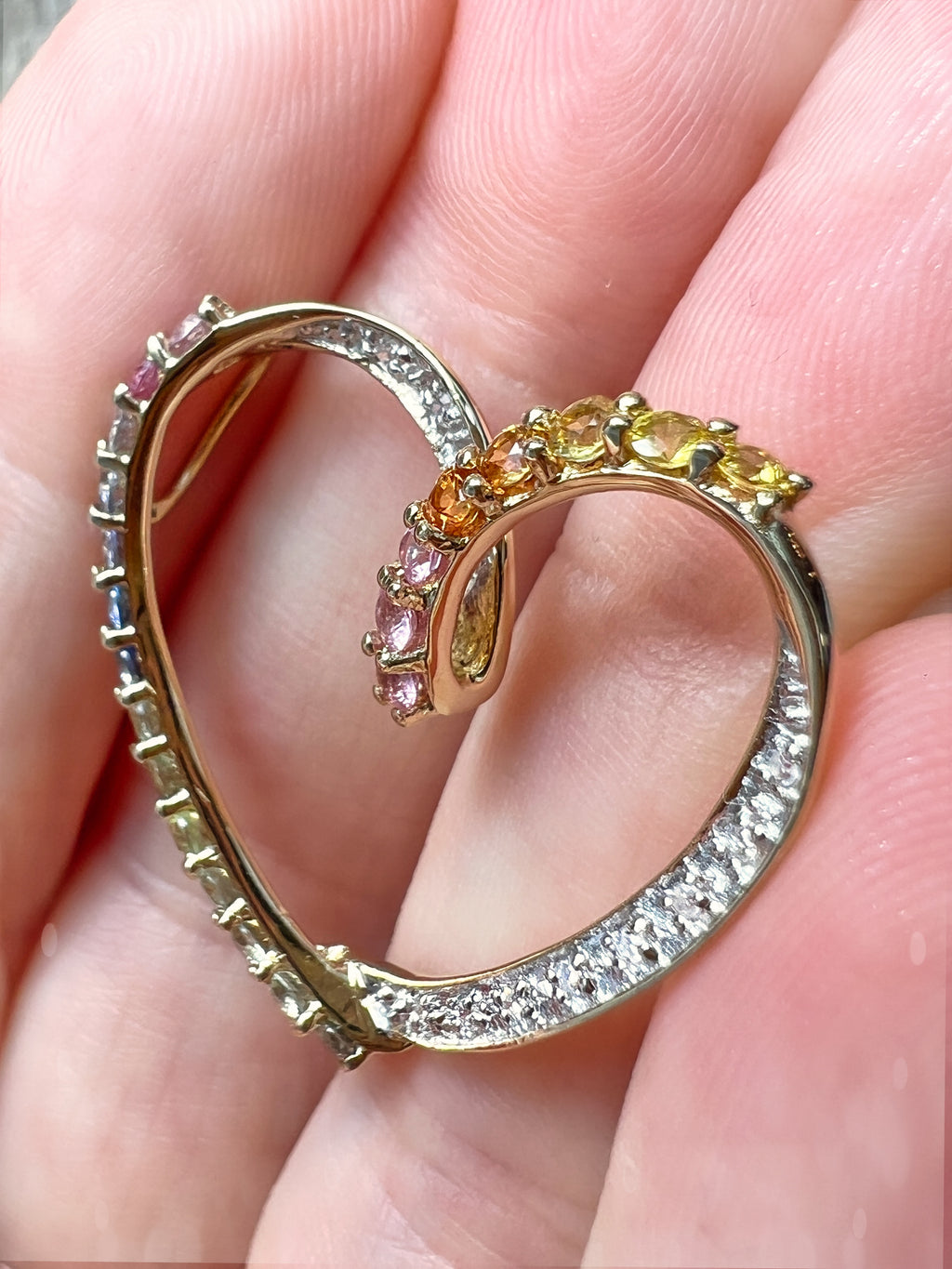 HERZ Anhänger aus 585er Gold - Diamanten & Edelsteine – Kraft, Eleganz, Liebe