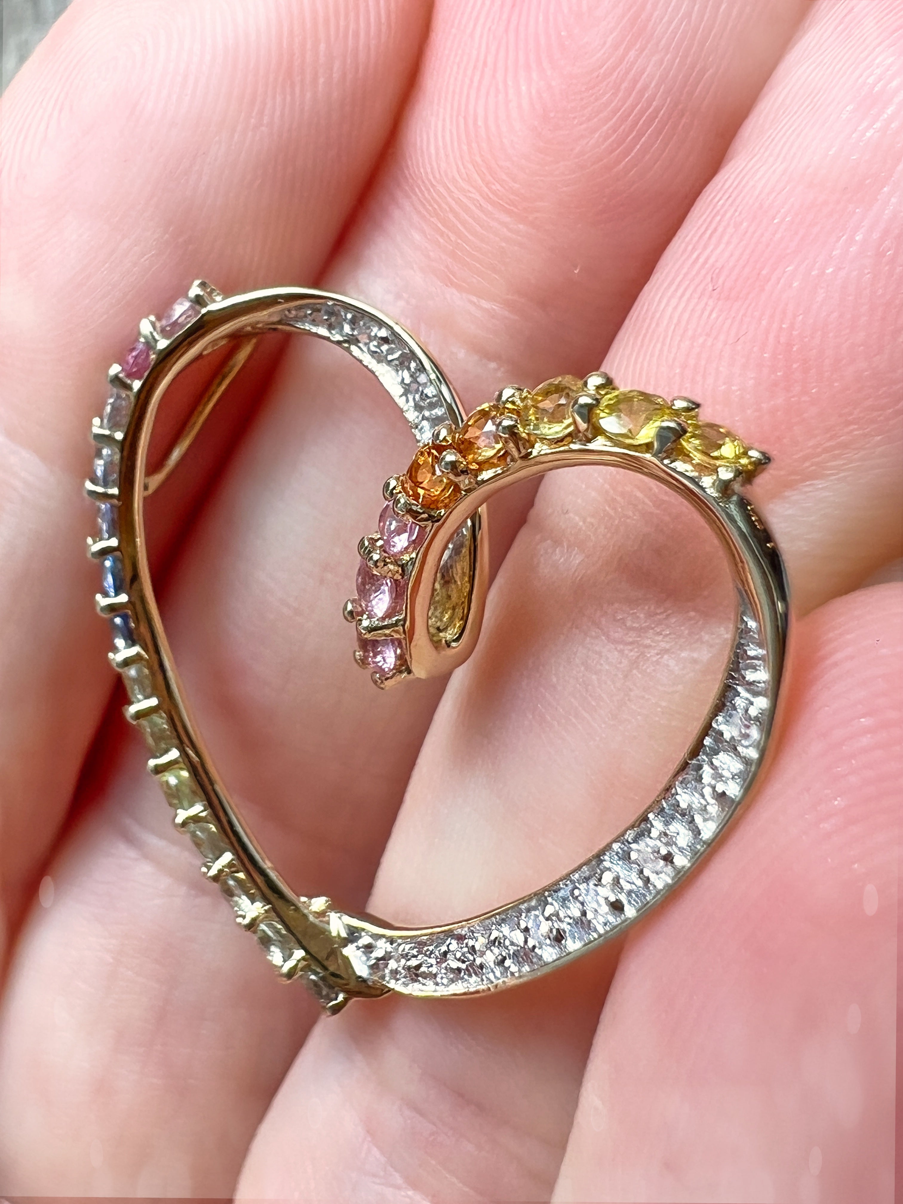 HERZ Anhänger aus 585er Gold - Diamanten & Edelsteine – Kraft, Eleganz, Liebe