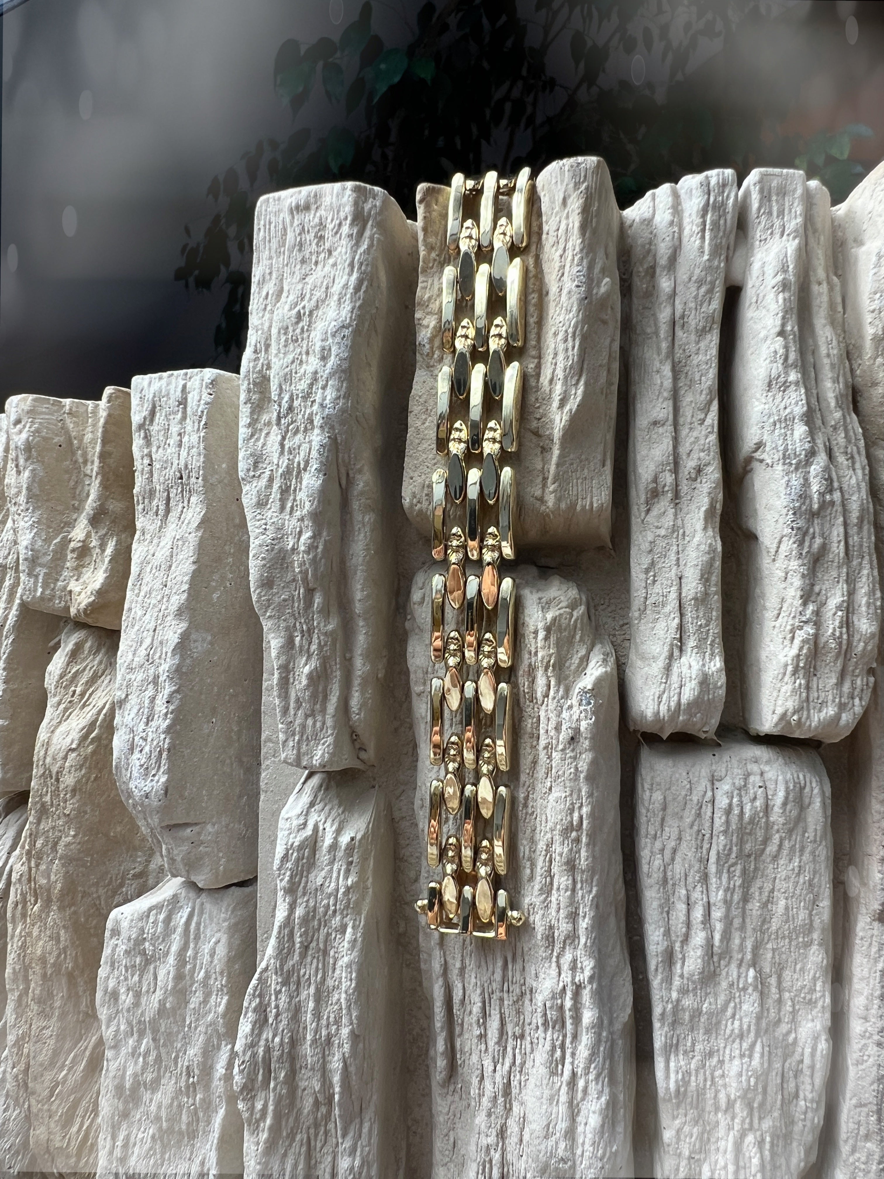 Massives 585er Goldarmband - Länge: 19 cm - Breite: 13 mm - Gewicht: 20,5 Gramm