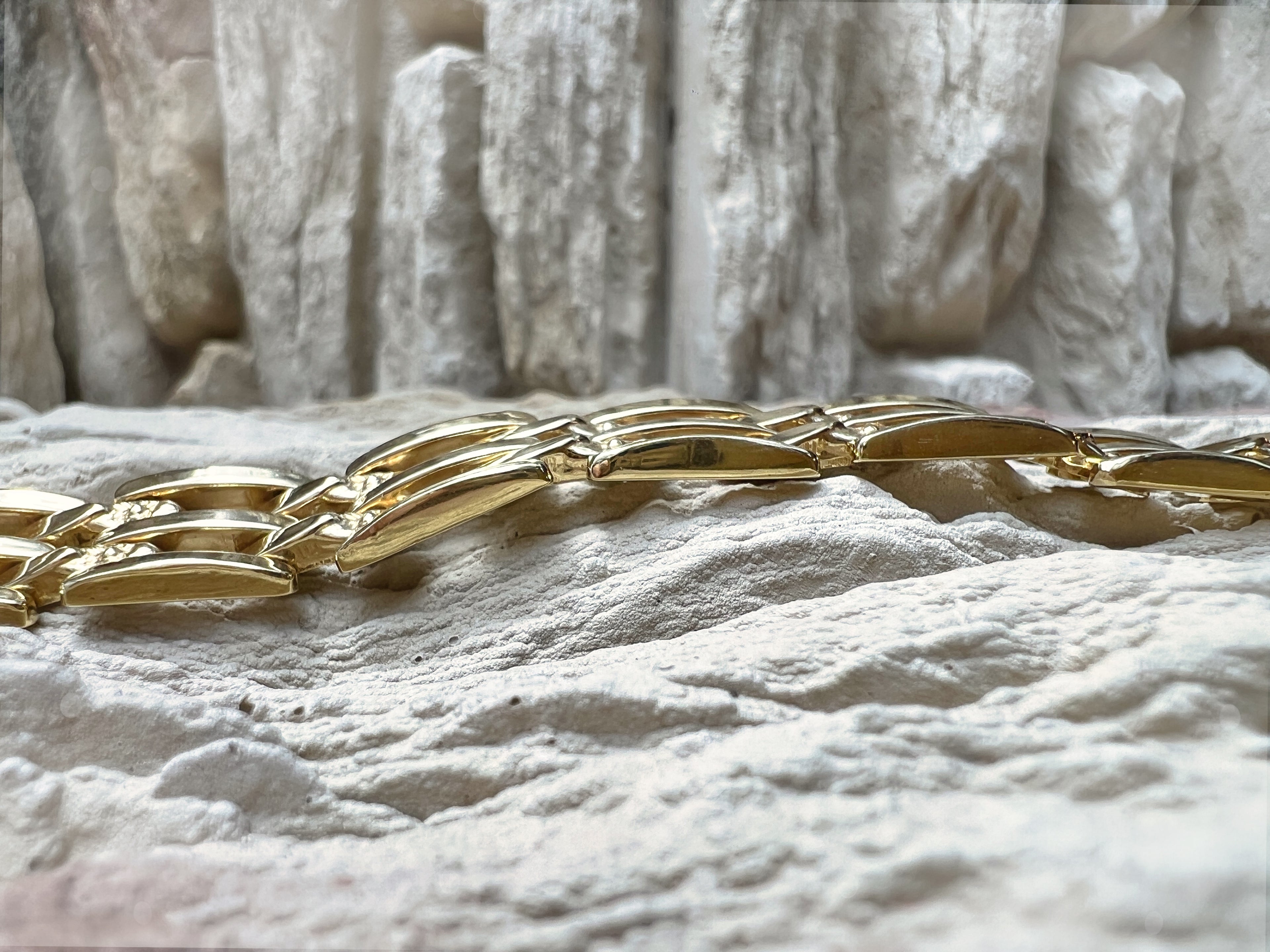 Massives 585er Goldarmband - Länge: 19 cm - Breite: 13 mm - Gewicht: 20,5 Gramm