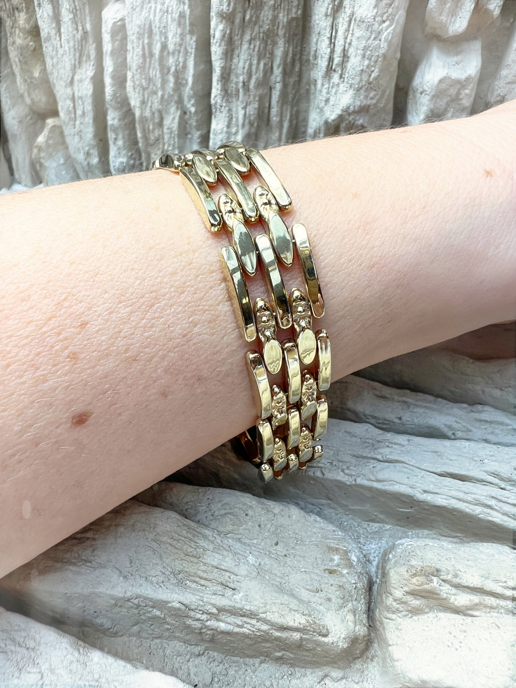 Massives 585er Goldarmband - Länge: 19 cm - Breite: 13 mm - Gewicht: 20,5 Gramm