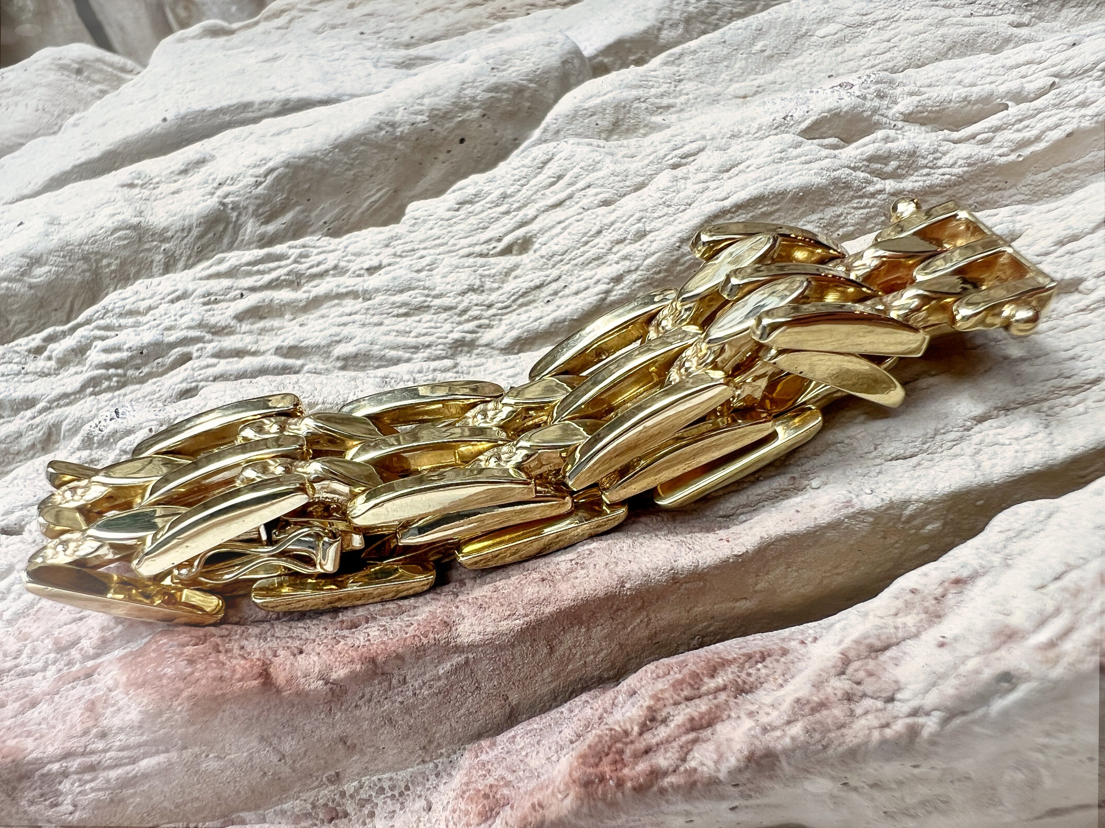 Massives 585er Goldarmband - Länge: 19 cm - Breite: 13 mm - Gewicht: 20,5 Gramm