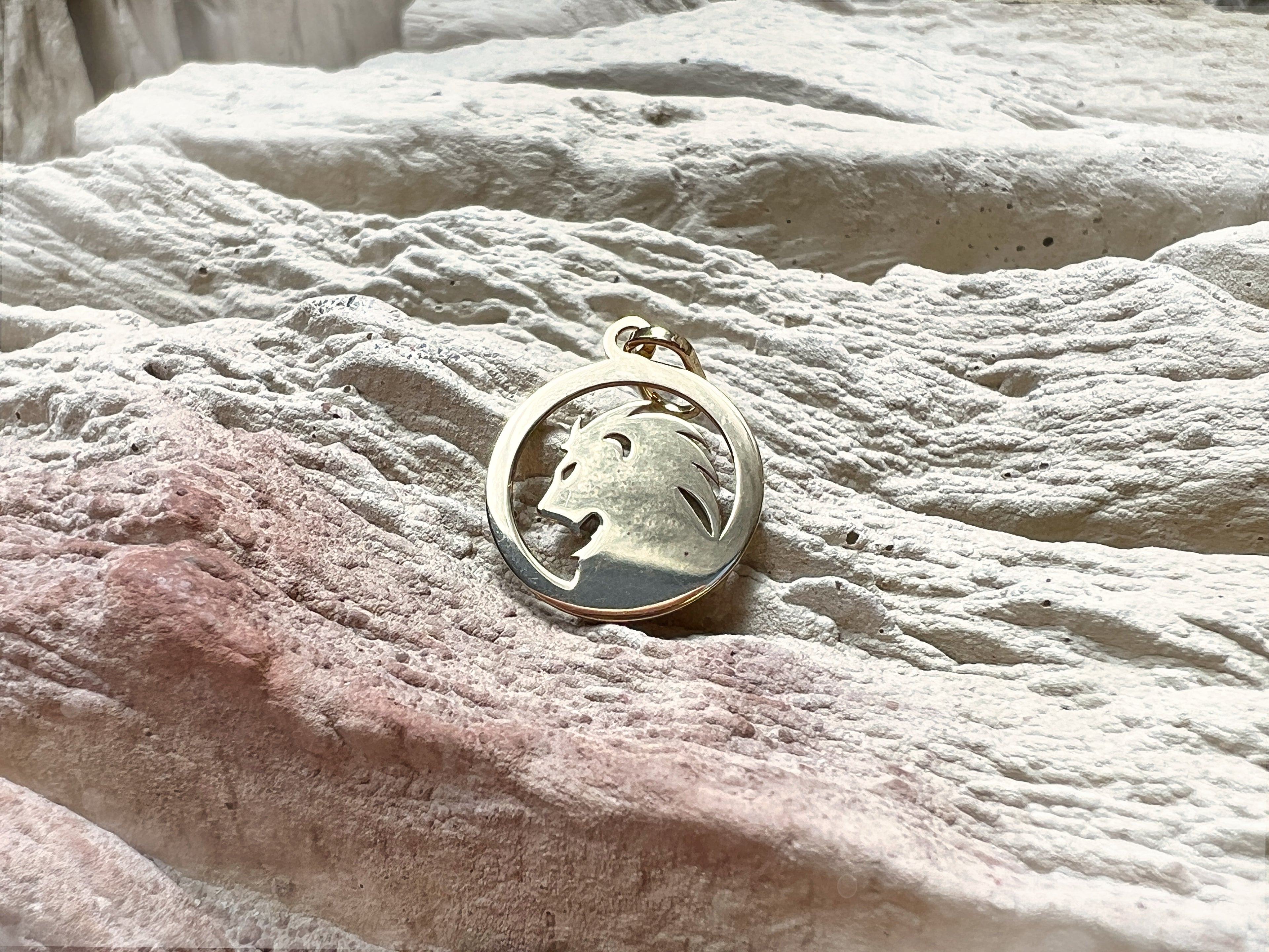 Sterzeichen-Anhänger "Löwe" - 585 Gold