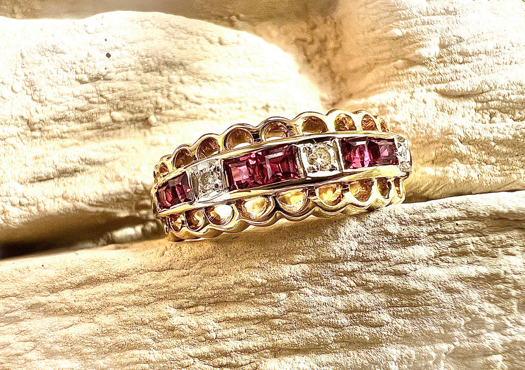 Luxus-Unikat Rubinring 585er Gelbgold mit Rubinen & Diamanten