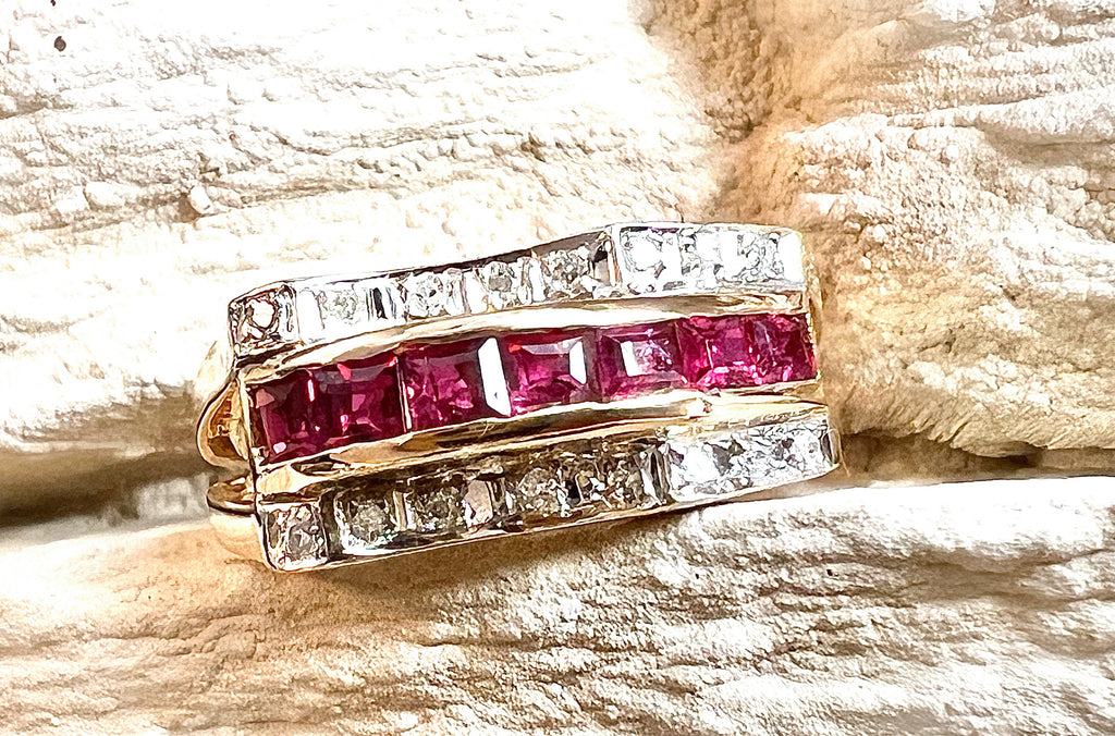 Luxus-Unikat Rubinring „Rubinlicht“ – 585er Gelbgold mit Rubinen & Diamanten