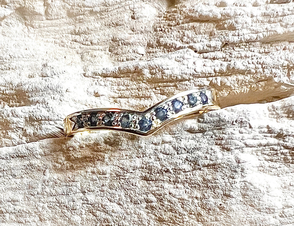 Luxus-Unikat Saphirring „Ocean Wave“  – 585er Gold - Nr. 53 (13) - UNIKAT
