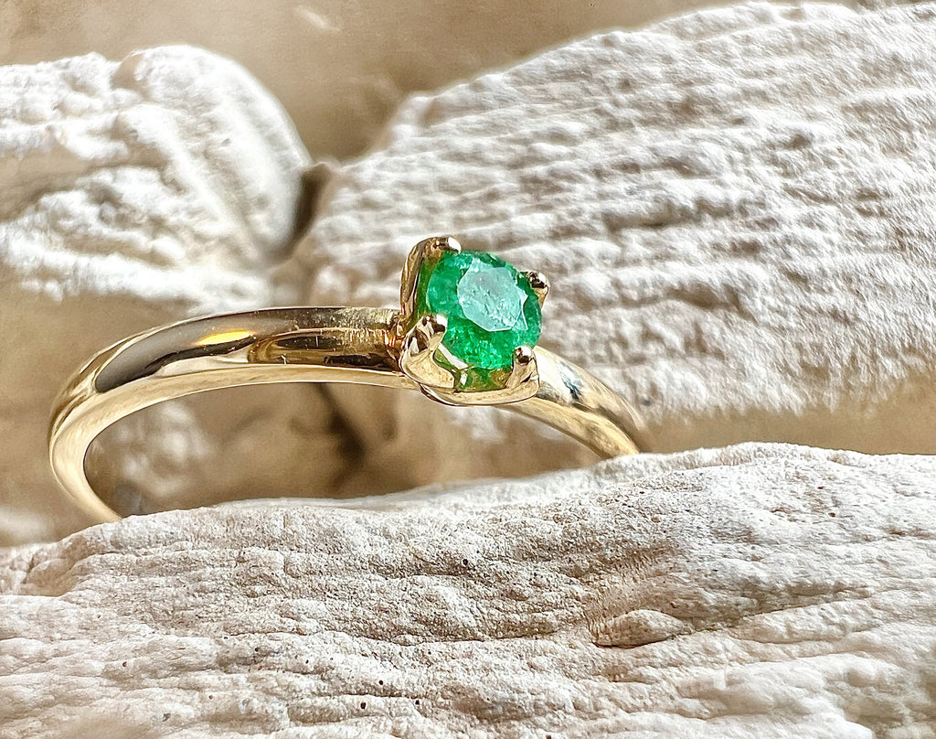 Luxus-Unikat Smaragdring / Verlobungsring „Emerald Soul“  – 585er Gold - Nr. 50 (10) - UNIKAT